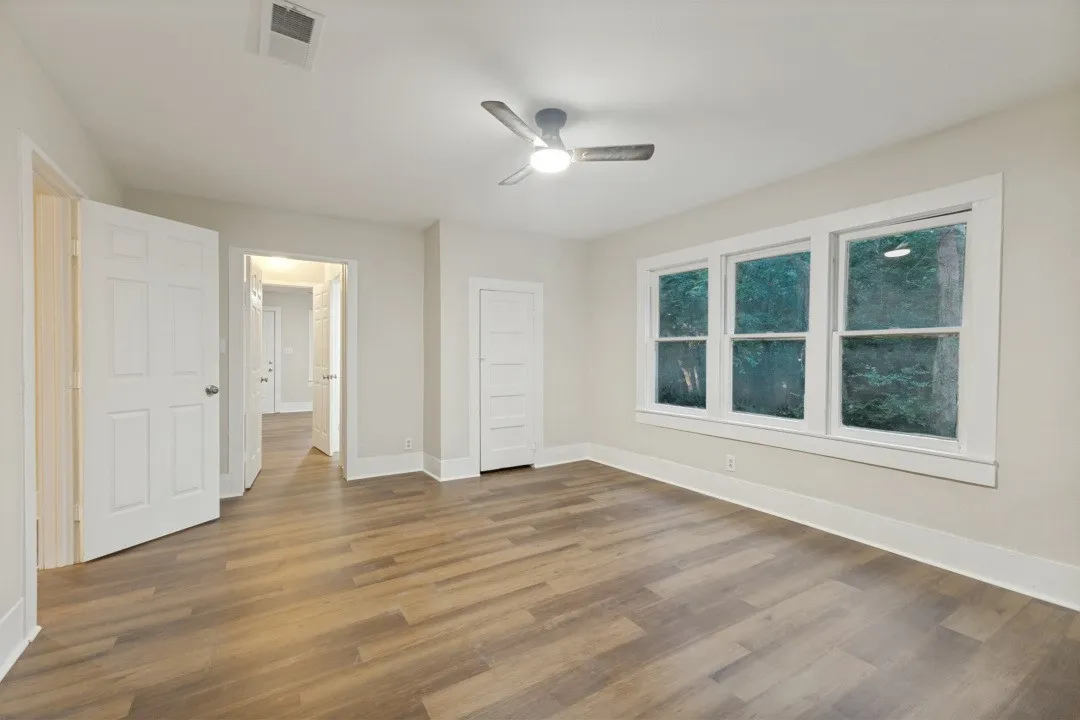 Single Family Residence For Sale in Collin County , 2990 County Road 568, Farmersville, Texas 75442, 2 Bedroom, 1 Bathroom, Garage spaces, 1,344 Sqft, built in 1950, mls#21352008, Real Estate Agent in Farmersville, Homes For Sale in Collin county, Homes For Sale in Farmersville, Realtor in Farmersville Texas, Real Estate Brokerage Independent Realty Texas, Luminita Cordes Realtor