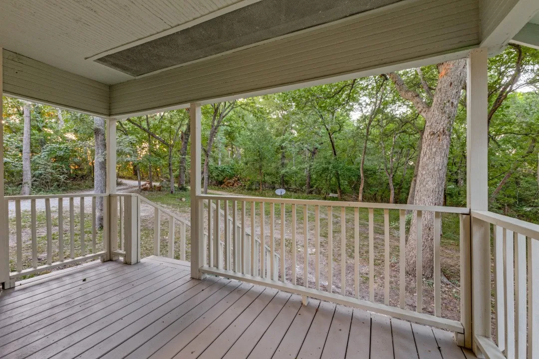 Single Family Residence For Sale in Collin County , 2990 County Road 568, Farmersville, Texas 75442, 2 Bedroom, 1 Bathroom, Garage spaces, 1,344 Sqft, built in 1950, mls#21352008, Real Estate Agent in Farmersville, Homes For Sale in Collin county, Homes For Sale in Farmersville, Realtor in Farmersville Texas, Real Estate Brokerage Independent Realty Texas, Luminita Cordes Realtor