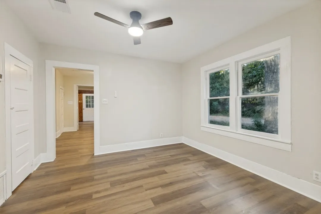 Single Family Residence For Sale in Collin County , 2990 County Road 568, Farmersville, Texas 75442, 2 Bedroom, 1 Bathroom, Garage spaces, 1,344 Sqft, built in 1950, mls#21352008, Real Estate Agent in Farmersville, Homes For Sale in Collin county, Homes For Sale in Farmersville, Realtor in Farmersville Texas, Real Estate Brokerage Independent Realty Texas, Luminita Cordes Realtor