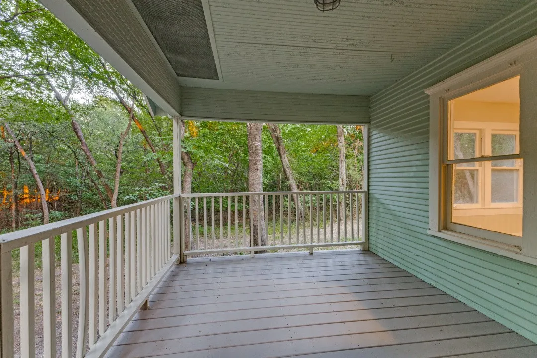 Single Family Residence For Sale in Collin County , 2990 County Road 568, Farmersville, Texas 75442, 2 Bedroom, 1 Bathroom, Garage spaces, 1,344 Sqft, built in 1950, mls#21352008, Real Estate Agent in Farmersville, Homes For Sale in Collin county, Homes For Sale in Farmersville, Realtor in Farmersville Texas, Real Estate Brokerage Independent Realty Texas, Luminita Cordes Realtor