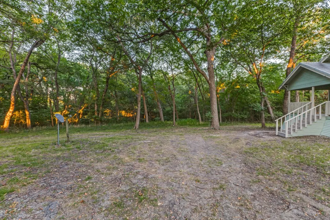 Single Family Residence For Sale in Collin County , 2990 County Road 568, Farmersville, Texas 75442, 2 Bedroom, 1 Bathroom, Garage spaces, 1,344 Sqft, built in 1950, mls#21352008, Real Estate Agent in Farmersville, Homes For Sale in Collin county, Homes For Sale in Farmersville, Realtor in Farmersville Texas, Real Estate Brokerage Independent Realty Texas, Luminita Cordes Realtor