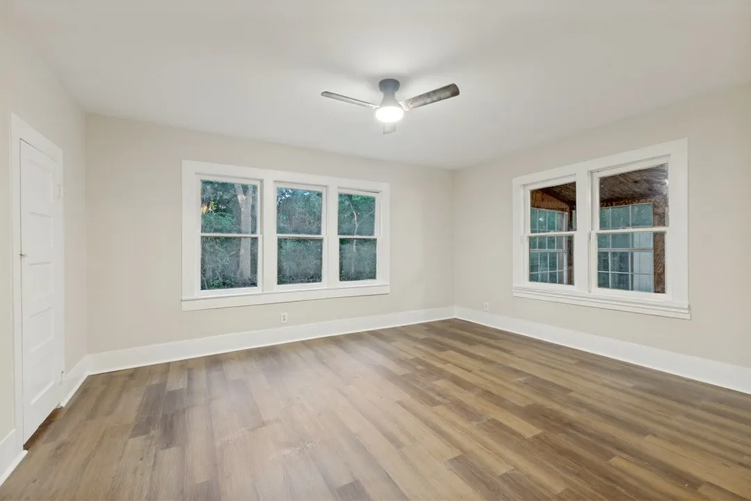 Single Family Residence For Sale in Collin County , 2990 County Road 568, Farmersville, Texas 75442, 2 Bedroom, 1 Bathroom, Garage spaces, 1,344 Sqft, built in 1950, mls#21352008, Real Estate Agent in Farmersville, Homes For Sale in Collin county, Homes For Sale in Farmersville, Realtor in Farmersville Texas, Real Estate Brokerage Independent Realty Texas, Luminita Cordes Realtor