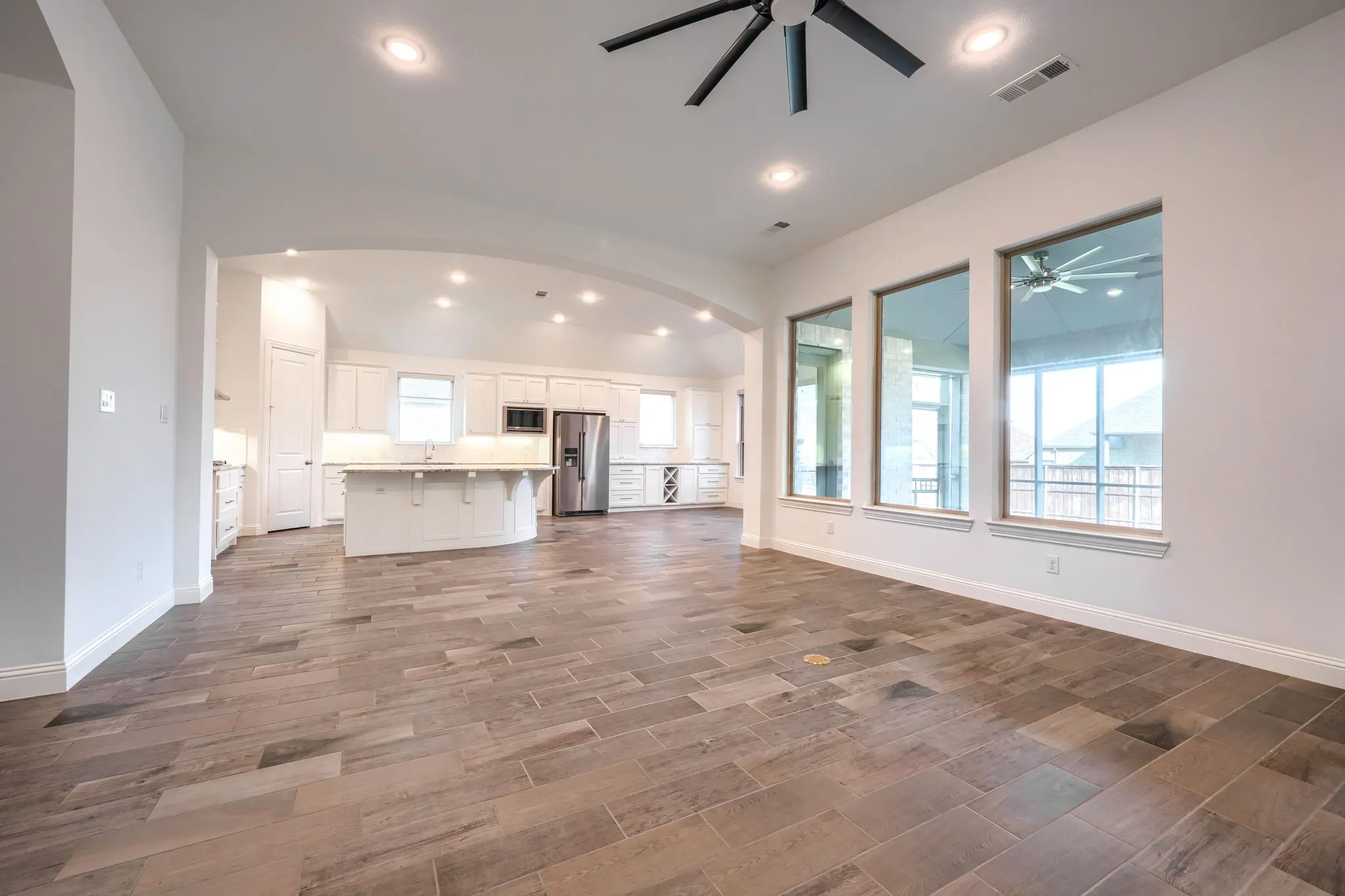 Single Family Residence For Rent in Rockwall County , 1164 Lucca Drive, Mclendon Chisholm, Texas 75032, 4 Bedroom, 4 Bathroom, 4 Garage spaces, 2,997 Sqft, built in 2018, mls#21360470, Real Estate Agent in Mclendon Chisholm, Homes For Rent in Rockwall county, Homes For Rent in Mclendon Chisholm, Realtor in Mclendon Chisholm Texas, Real Estate Brokerage Independent Realty Texas, Luminita Cordes Realtor