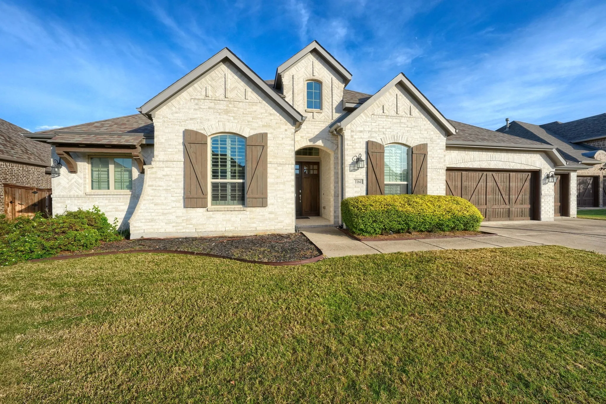 Single Family Residence For Rent in Rockwall County , 1164 Lucca Drive, Mclendon Chisholm, Texas 75032, 4 Bedroom, 4 Bathroom, 4 Garage spaces, 2,997 Sqft, built in 2018, mls#21360470, Real Estate Agent in Mclendon Chisholm, Homes For Rent in Rockwall county, Homes For Rent in Mclendon Chisholm, Realtor in Mclendon Chisholm Texas, Real Estate Brokerage Independent Realty Texas, Luminita Cordes Realtor