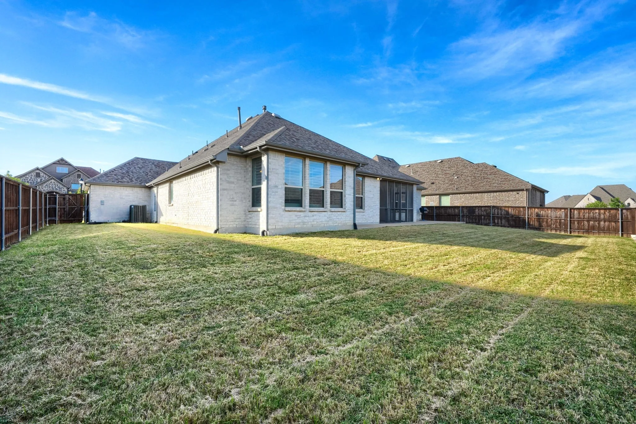 Single Family Residence For Rent in Rockwall County , 1164 Lucca Drive, Mclendon Chisholm, Texas 75032, 4 Bedroom, 4 Bathroom, 4 Garage spaces, 2,997 Sqft, built in 2018, mls#21360470, Real Estate Agent in Mclendon Chisholm, Homes For Rent in Rockwall county, Homes For Rent in Mclendon Chisholm, Realtor in Mclendon Chisholm Texas, Real Estate Brokerage Independent Realty Texas, Luminita Cordes Realtor