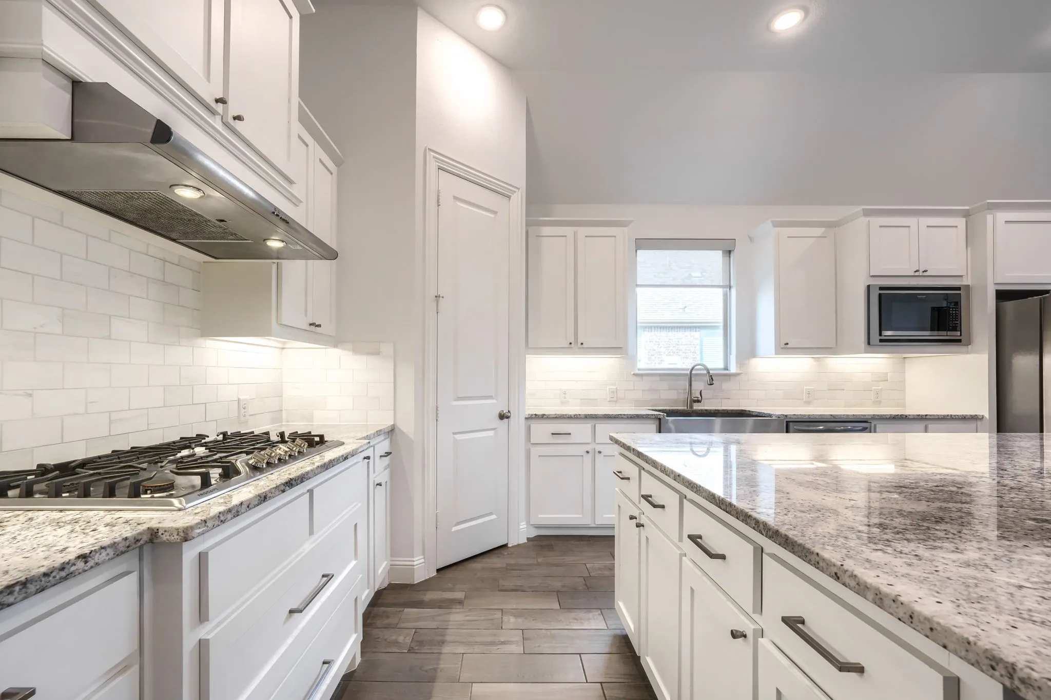 Single Family Residence For Rent in Rockwall County , 1164 Lucca Drive, Mclendon Chisholm, Texas 75032, 4 Bedroom, 4 Bathroom, 4 Garage spaces, 2,997 Sqft, built in 2018, mls#21360470, Real Estate Agent in Mclendon Chisholm, Homes For Rent in Rockwall county, Homes For Rent in Mclendon Chisholm, Realtor in Mclendon Chisholm Texas, Real Estate Brokerage Independent Realty Texas, Luminita Cordes Realtor