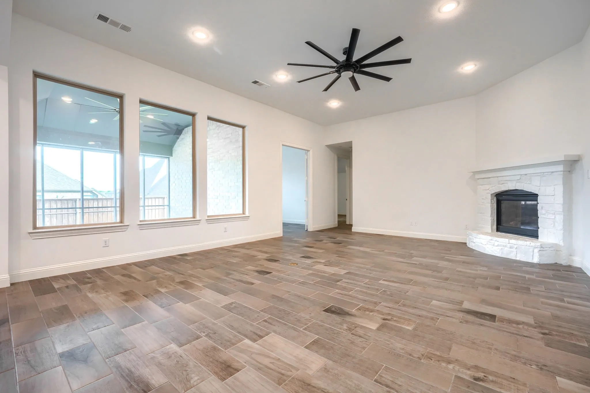 Single Family Residence For Rent in Rockwall County , 1164 Lucca Drive, Mclendon Chisholm, Texas 75032, 4 Bedroom, 4 Bathroom, 4 Garage spaces, 2,997 Sqft, built in 2018, mls#21360470, Real Estate Agent in Mclendon Chisholm, Homes For Rent in Rockwall county, Homes For Rent in Mclendon Chisholm, Realtor in Mclendon Chisholm Texas, Real Estate Brokerage Independent Realty Texas, Luminita Cordes Realtor