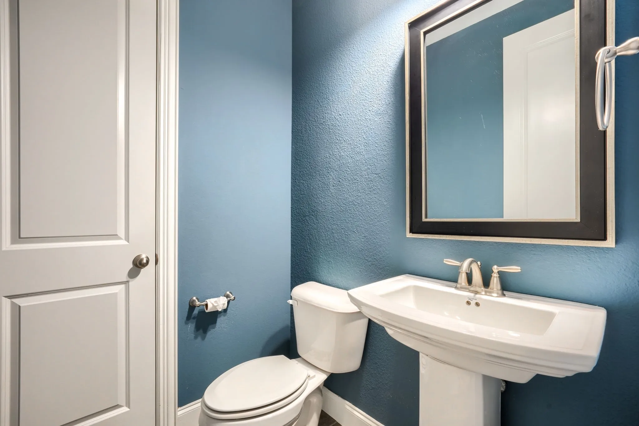 Single Family Residence For Rent in Rockwall County , 1164 Lucca Drive, Mclendon Chisholm, Texas 75032, 4 Bedroom, 4 Bathroom, 4 Garage spaces, 2,997 Sqft, built in 2018, mls#21360470, Real Estate Agent in Mclendon Chisholm, Homes For Rent in Rockwall county, Homes For Rent in Mclendon Chisholm, Realtor in Mclendon Chisholm Texas, Real Estate Brokerage Independent Realty Texas, Luminita Cordes Realtor