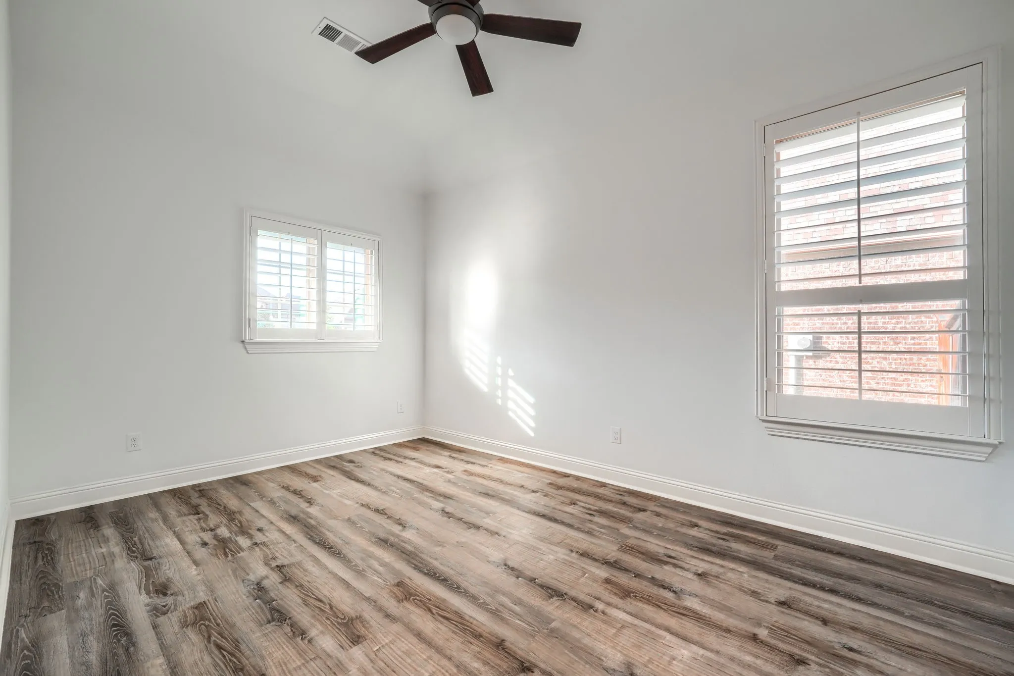 Single Family Residence For Rent in Rockwall County , 1164 Lucca Drive, Mclendon Chisholm, Texas 75032, 4 Bedroom, 4 Bathroom, 4 Garage spaces, 2,997 Sqft, built in 2018, mls#21360470, Real Estate Agent in Mclendon Chisholm, Homes For Rent in Rockwall county, Homes For Rent in Mclendon Chisholm, Realtor in Mclendon Chisholm Texas, Real Estate Brokerage Independent Realty Texas, Luminita Cordes Realtor