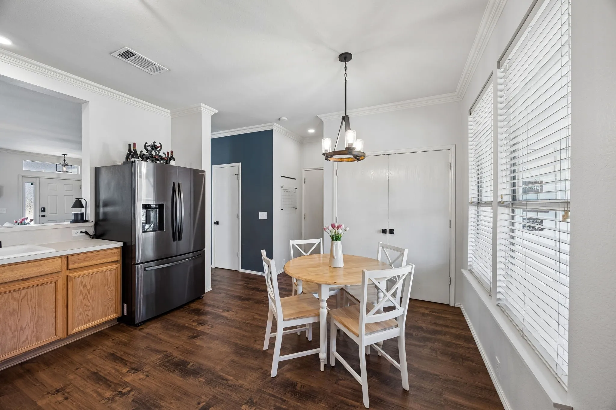 Single Family Residence For Sale in Collin County , 808 Carlton Road, Wylie, Texas 75098, 3 Bedroom, 3 Bathroom, 2 Garage spaces, 1,446 Sqft, built in 2004, mls#21361783, Real Estate Agent in Wylie, Homes For Sale in Collin county, Homes For Sale in Wylie, Realtor in Wylie Texas, Real Estate Brokerage Independent Realty Texas, Luminita Cordes Realtor