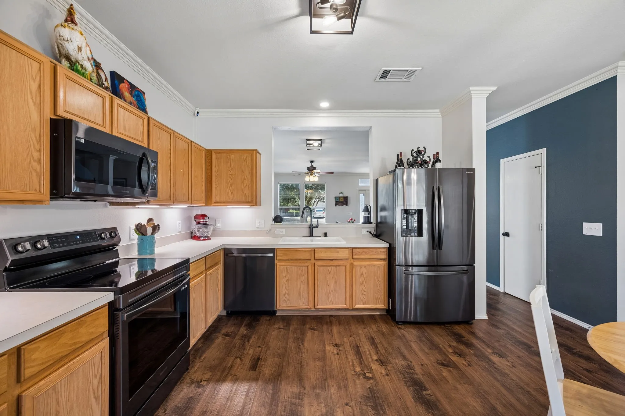 Single Family Residence For Sale in Collin County , 808 Carlton Road, Wylie, Texas 75098, 3 Bedroom, 3 Bathroom, 2 Garage spaces, 1,446 Sqft, built in 2004, mls#21361783, Real Estate Agent in Wylie, Homes For Sale in Collin county, Homes For Sale in Wylie, Realtor in Wylie Texas, Real Estate Brokerage Independent Realty Texas, Luminita Cordes Realtor