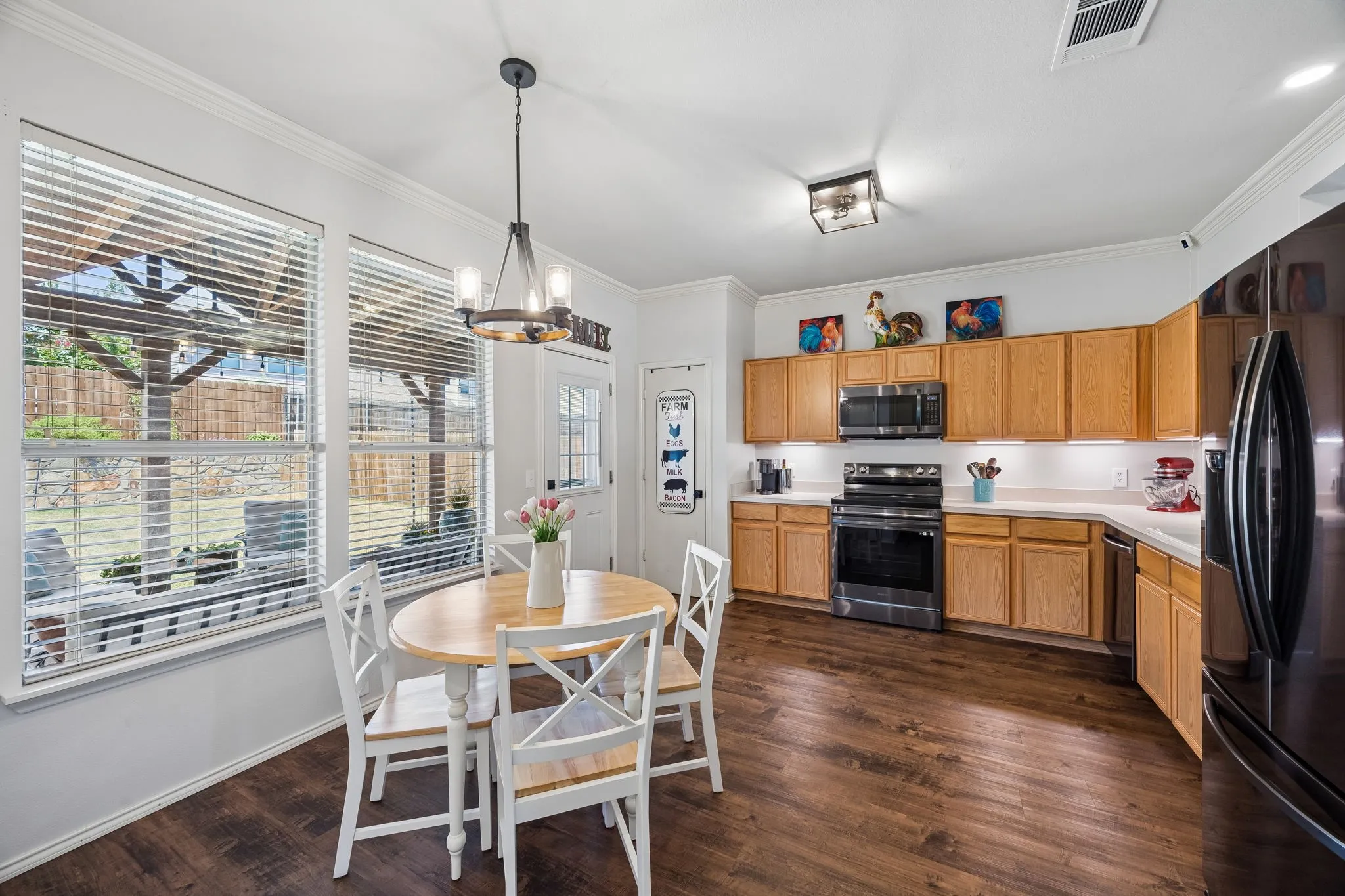 Single Family Residence For Sale in Collin County , 808 Carlton Road, Wylie, Texas 75098, 3 Bedroom, 3 Bathroom, 2 Garage spaces, 1,446 Sqft, built in 2004, mls#21361783, Real Estate Agent in Wylie, Homes For Sale in Collin county, Homes For Sale in Wylie, Realtor in Wylie Texas, Real Estate Brokerage Independent Realty Texas, Luminita Cordes Realtor