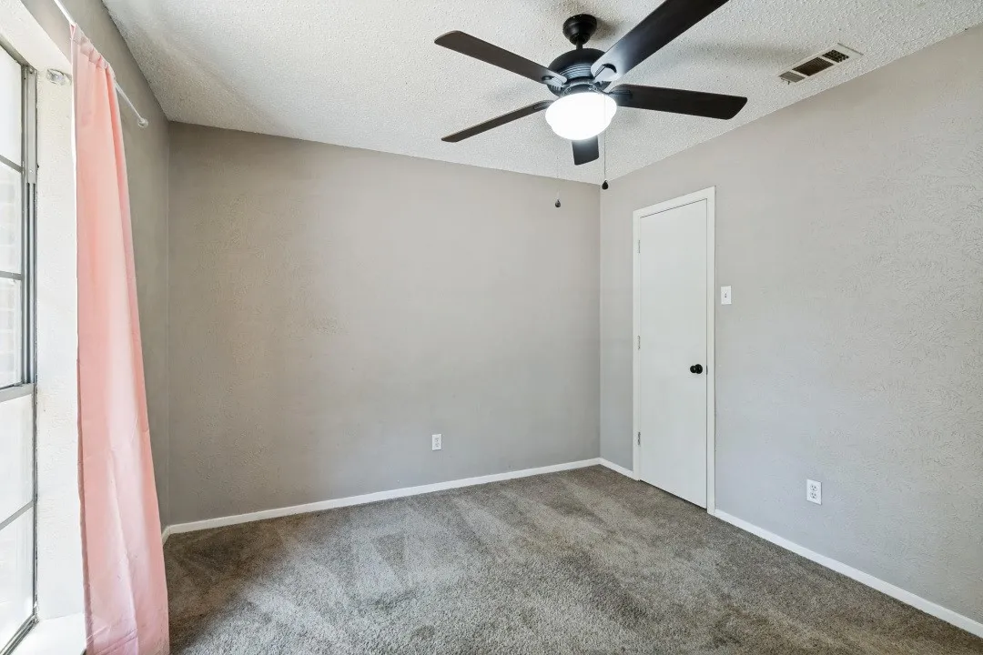 Townhouse For Sale in Dallas County , 1513 Cherrycrest Street, Dallas, Texas 75228, 2 Bedroom, 2 Bathroom, 2 Garage spaces, 1,268 Sqft, built in 1979, mls#21364971, Real Estate Agent in Dallas, Homes For Sale in Dallas county, Homes For Sale in Dallas, Realtor in Dallas Texas, Real Estate Brokerage Independent Realty Texas, Luminita Cordes Realtor
