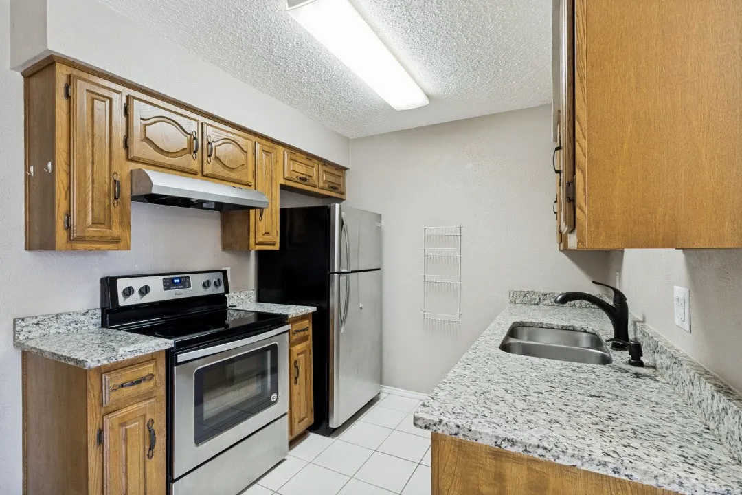 Townhouse For Sale in Dallas County , 1513 Cherrycrest Street, Dallas, Texas 75228, 2 Bedroom, 2 Bathroom, 2 Garage spaces, 1,268 Sqft, built in 1979, mls#21364971, Real Estate Agent in Dallas, Homes For Sale in Dallas county, Homes For Sale in Dallas, Realtor in Dallas Texas, Real Estate Brokerage Independent Realty Texas, Luminita Cordes Realtor