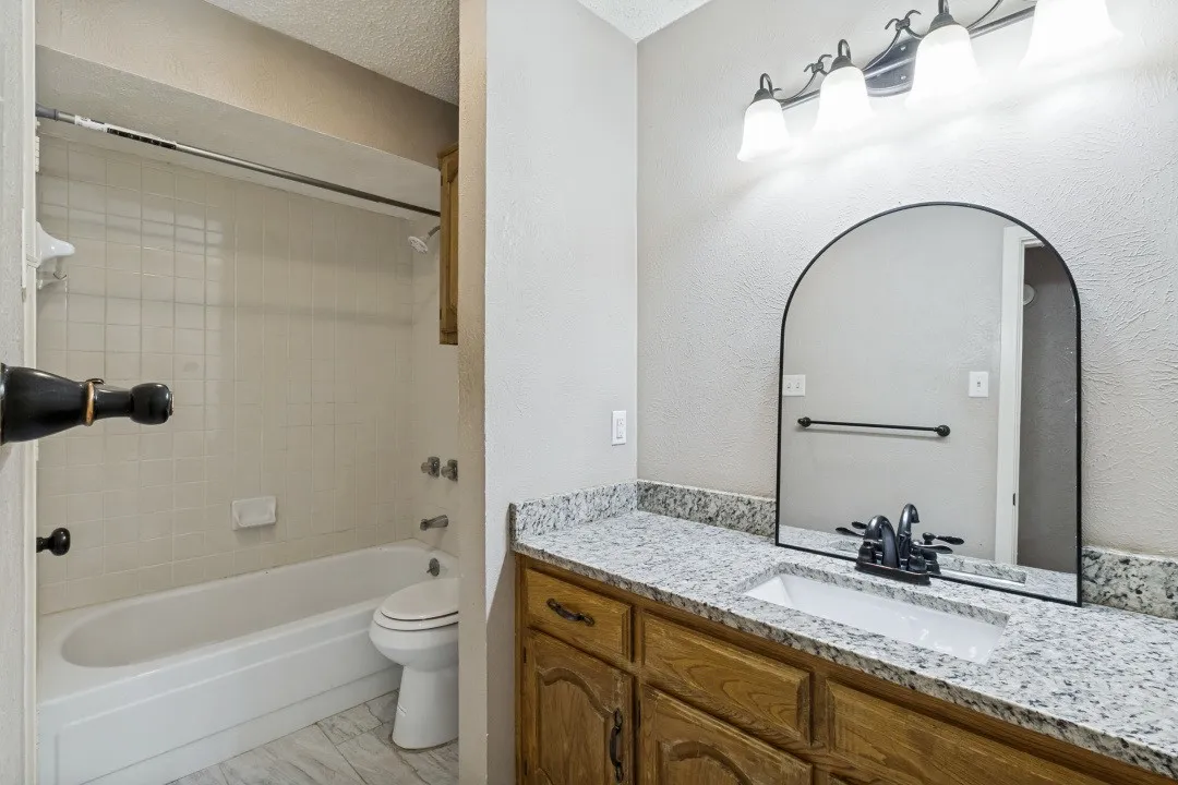Townhouse For Sale in Dallas County , 1513 Cherrycrest Street, Dallas, Texas 75228, 2 Bedroom, 2 Bathroom, 2 Garage spaces, 1,268 Sqft, built in 1979, mls#21364971, Real Estate Agent in Dallas, Homes For Sale in Dallas county, Homes For Sale in Dallas, Realtor in Dallas Texas, Real Estate Brokerage Independent Realty Texas, Luminita Cordes Realtor
