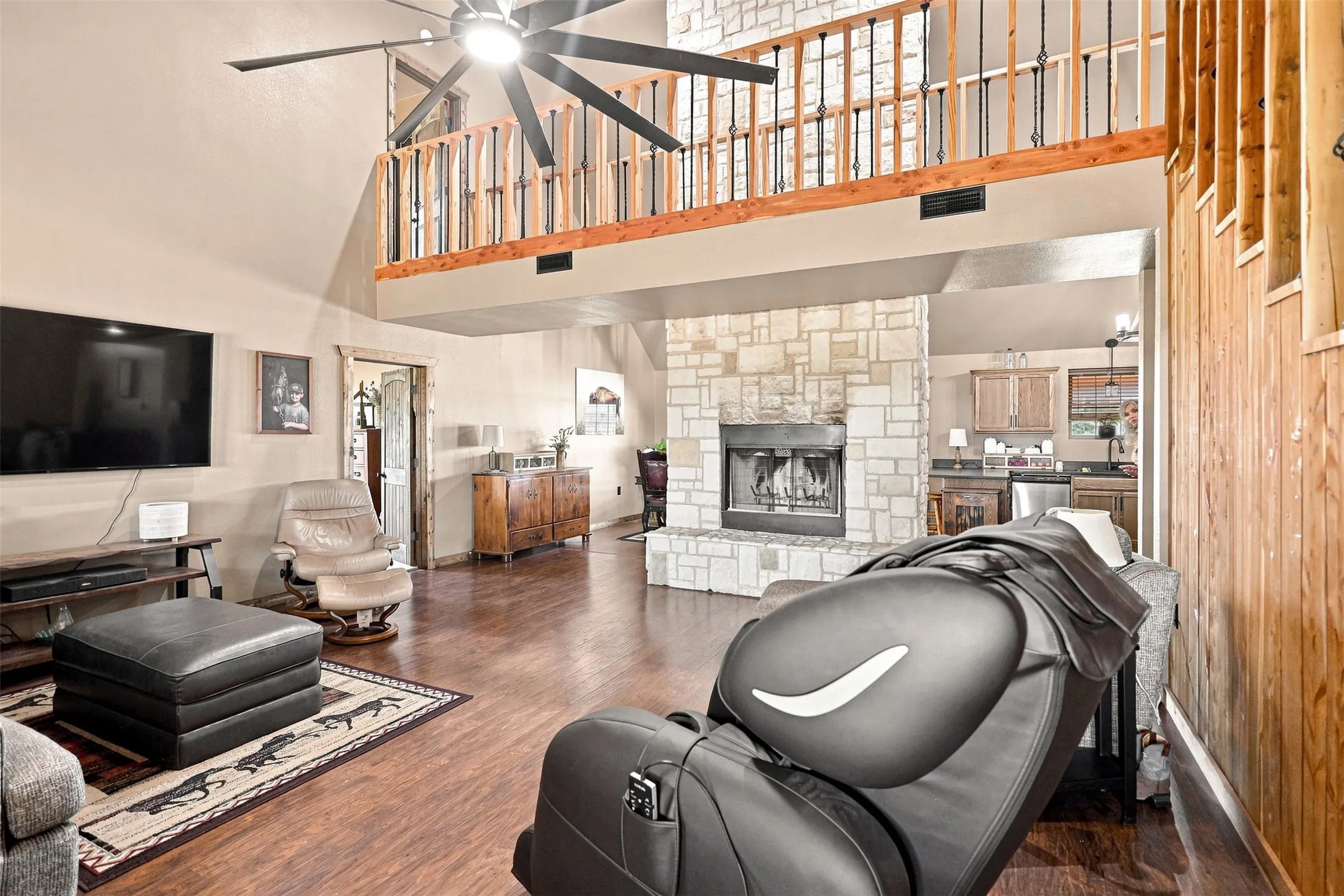Single Family Residence For Sale in Wise County , 1108 County Road 4360, Decatur, Texas 76234, 4 Bedroom, 4 Bathroom, 3 Garage spaces, 2,222 Sqft, built in 2004, mls#21365360, Real Estate Agent in Decatur, Homes For Sale in Wise county, Homes For Sale in Decatur, Realtor in Decatur Texas, Real Estate Brokerage Independent Realty Texas, Luminita Cordes Realtor