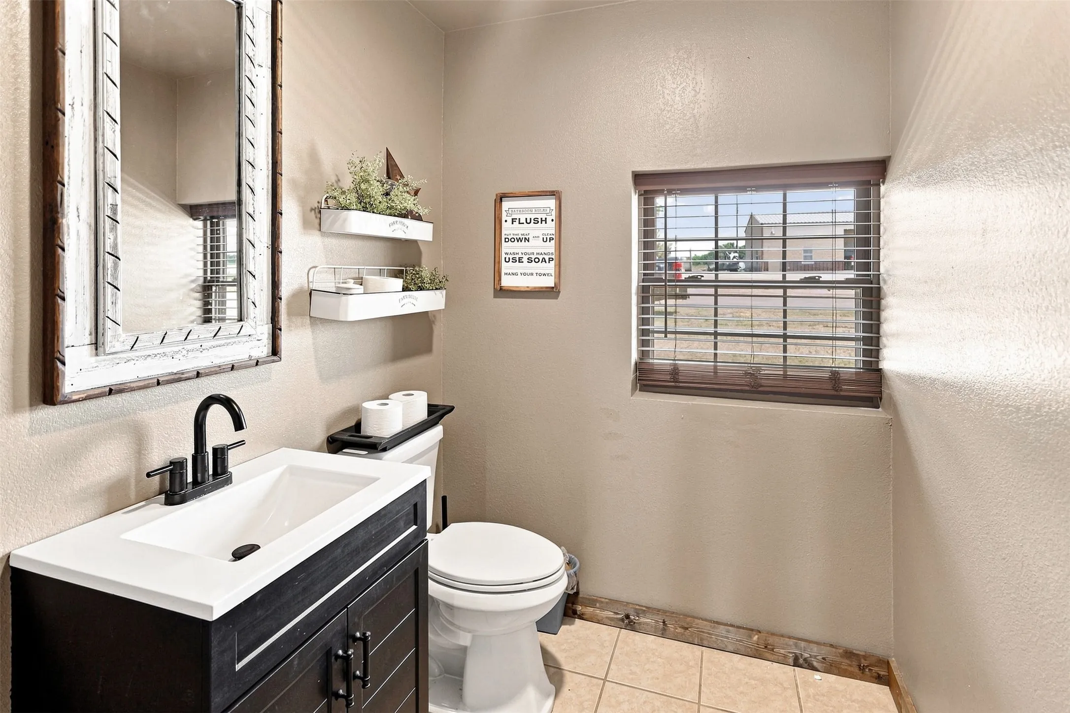 Single Family Residence For Sale in Wise County , 1108 County Road 4360, Decatur, Texas 76234, 4 Bedroom, 4 Bathroom, 3 Garage spaces, 2,222 Sqft, built in 2004, mls#21365360, Real Estate Agent in Decatur, Homes For Sale in Wise county, Homes For Sale in Decatur, Realtor in Decatur Texas, Real Estate Brokerage Independent Realty Texas, Luminita Cordes Realtor
