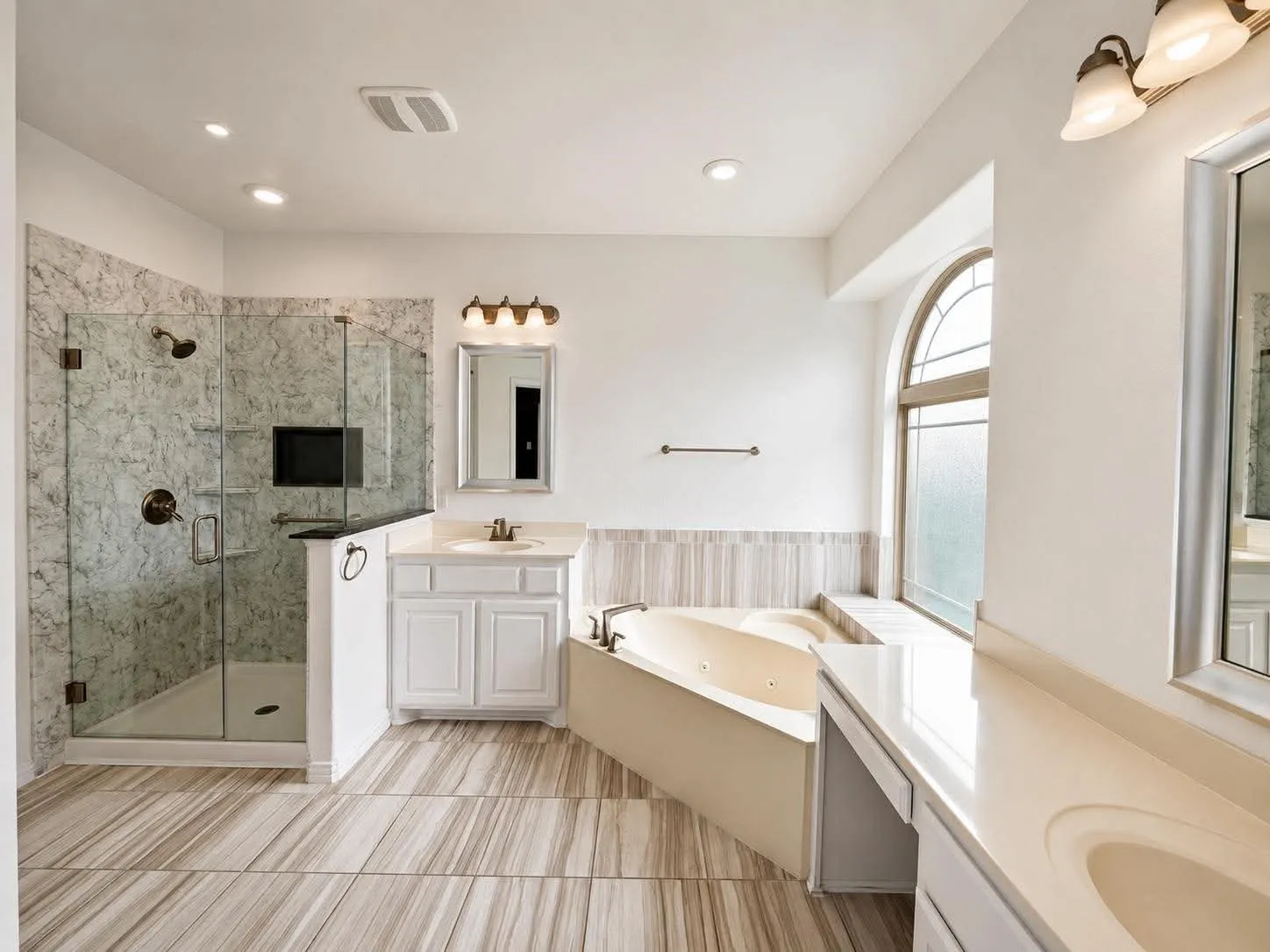 Single Family Residence For Sale in Johnson County , 1410 Nighthawk Lane, Mansfield, Texas 76063, 4 Bedroom, 4 Bathroom, 2 Garage spaces, 2,927 Sqft, built in 2017, mls#21365365, Real Estate Agent in Mansfield, Homes For Sale in Johnson county, Homes For Sale in Mansfield, Realtor in Mansfield Texas, Real Estate Brokerage Independent Realty Texas, Luminita Cordes Realtor