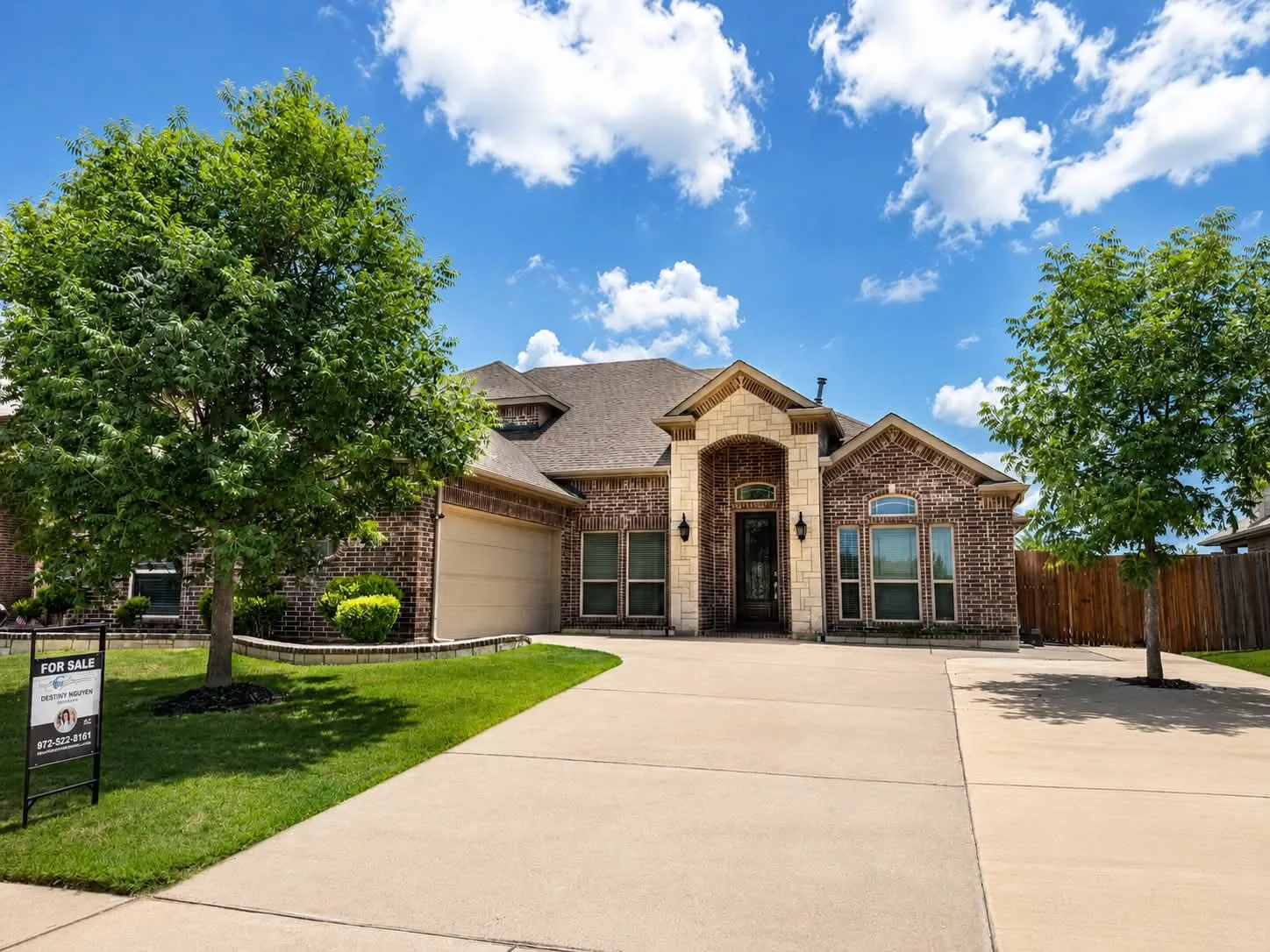 Single Family Residence For Sale in Johnson County , 1410 Nighthawk Lane, Mansfield, Texas 76063, 4 Bedroom, 4 Bathroom, 2 Garage spaces, 2,927 Sqft, built in 2017, mls#21365365, Real Estate Agent in Mansfield, Homes For Sale in Johnson county, Homes For Sale in Mansfield, Realtor in Mansfield Texas, Real Estate Brokerage Independent Realty Texas, Luminita Cordes Realtor