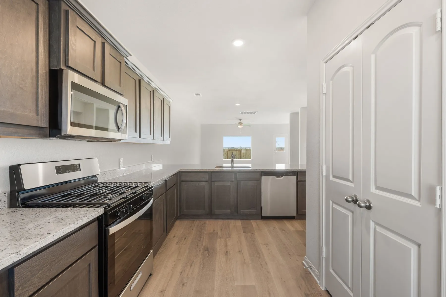 Single Family Residence For Sale in Johnson County , 13416 Gitty Up Circle, Cresson, Texas 76035, 5 Bedroom, 3 Bathroom, 2 Garage spaces, 2,733 Sqft, built in 2025, mls#21365369, Real Estate Agent in Cresson, Homes For Sale in Johnson county, Homes For Sale in Cresson, Realtor in Cresson Texas, Real Estate Brokerage Independent Realty Texas, Luminita Cordes Realtor