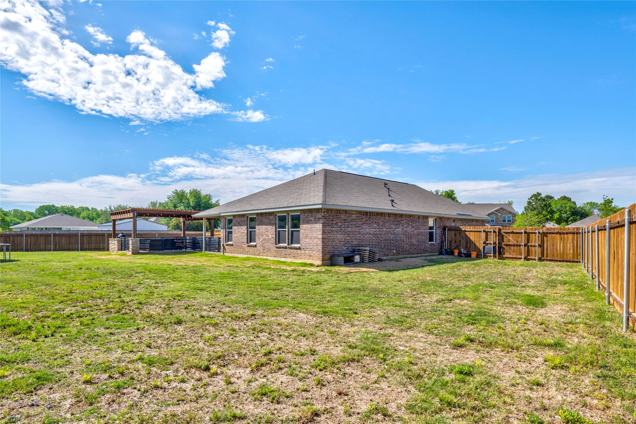 Single Family Residence For Sale in Dallas County , 3640 Chestnut Oak Drive, Dallas, Texas 75253, 4 Bedroom, 2 Bathroom, 2 Garage spaces, 1,620 Sqft, built in 2023, mls#21363117, Real Estate Agent in Dallas, Homes For Sale in Dallas county, Homes For Sale in Dallas, Realtor in Dallas Texas, Real Estate Brokerage Independent Realty Texas, Luminita Cordes Realtor