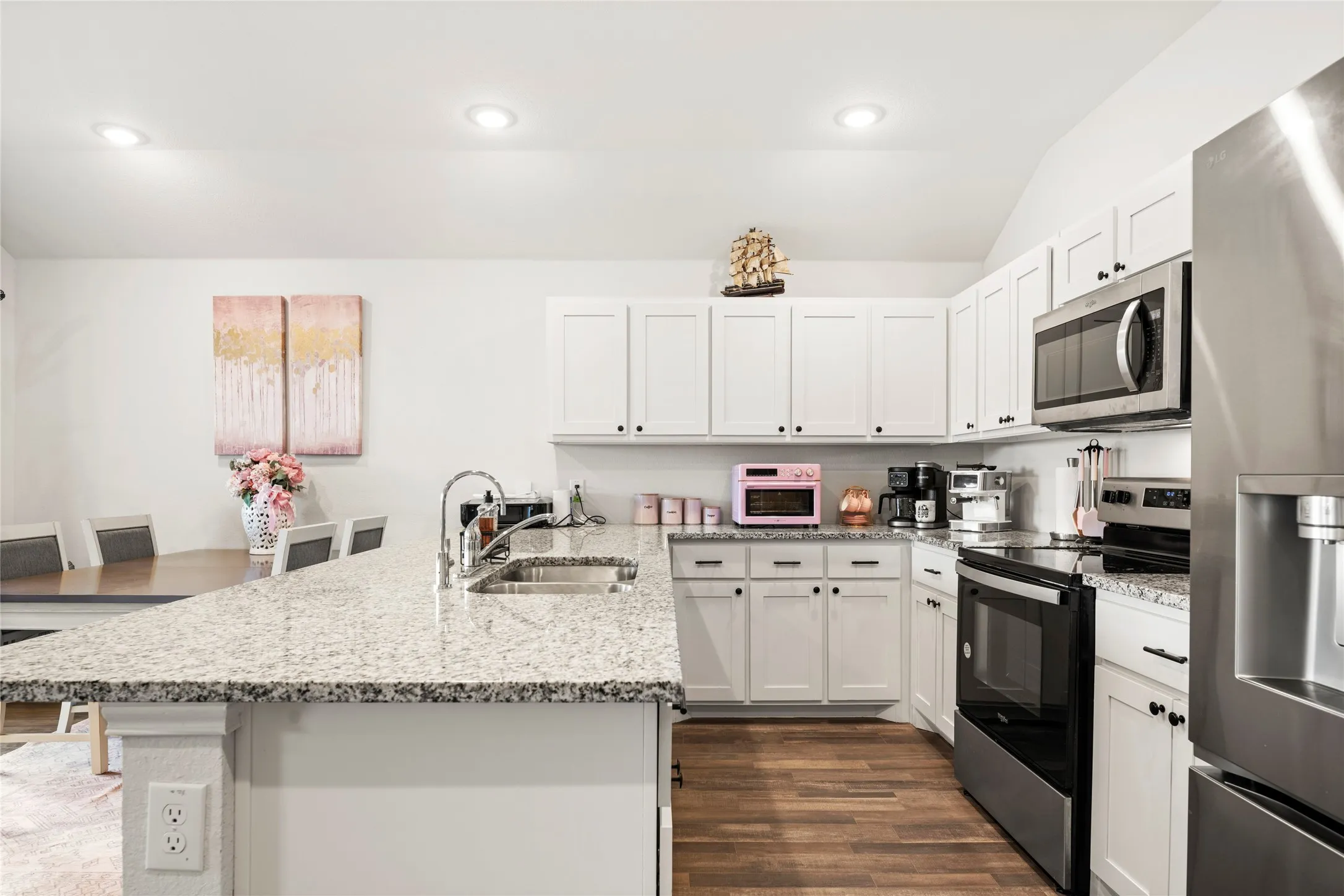Single Family Residence For Sale in Dallas County , 3640 Chestnut Oak Drive, Dallas, Texas 75253, 4 Bedroom, 2 Bathroom, 2 Garage spaces, 1,620 Sqft, built in 2023, mls#21363117, Real Estate Agent in Dallas, Homes For Sale in Dallas county, Homes For Sale in Dallas, Realtor in Dallas Texas, Real Estate Brokerage Independent Realty Texas, Luminita Cordes Realtor