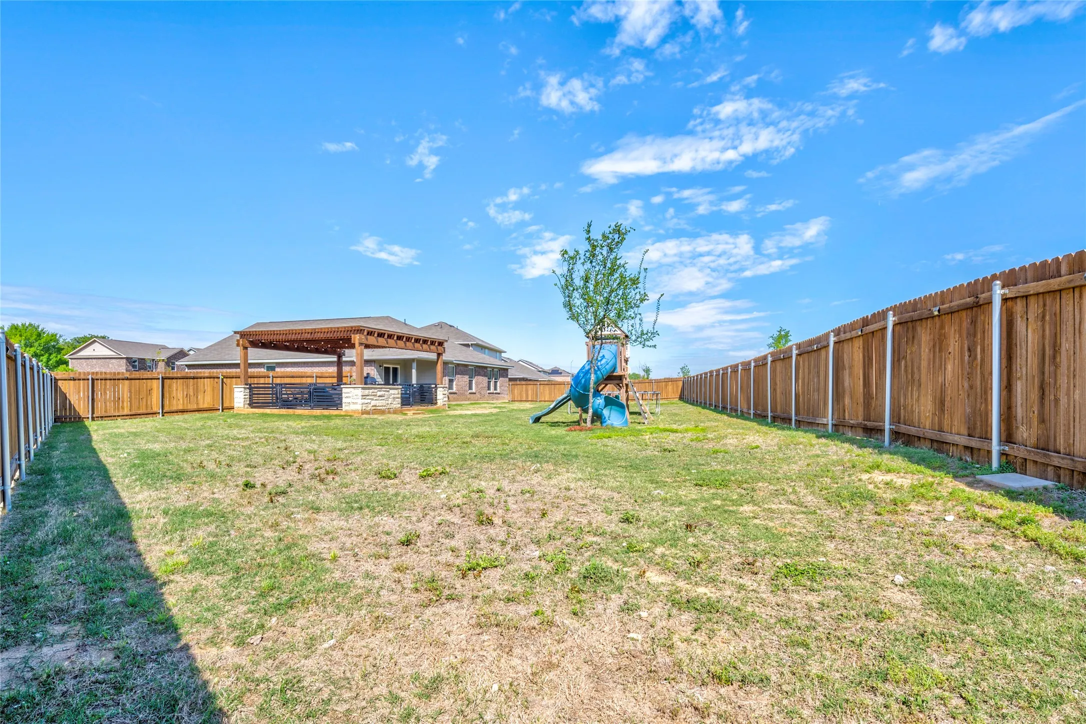 Single Family Residence For Sale in Dallas County , 3640 Chestnut Oak Drive, Dallas, Texas 75253, 4 Bedroom, 2 Bathroom, 2 Garage spaces, 1,620 Sqft, built in 2023, mls#21363117, Real Estate Agent in Dallas, Homes For Sale in Dallas county, Homes For Sale in Dallas, Realtor in Dallas Texas, Real Estate Brokerage Independent Realty Texas, Luminita Cordes Realtor