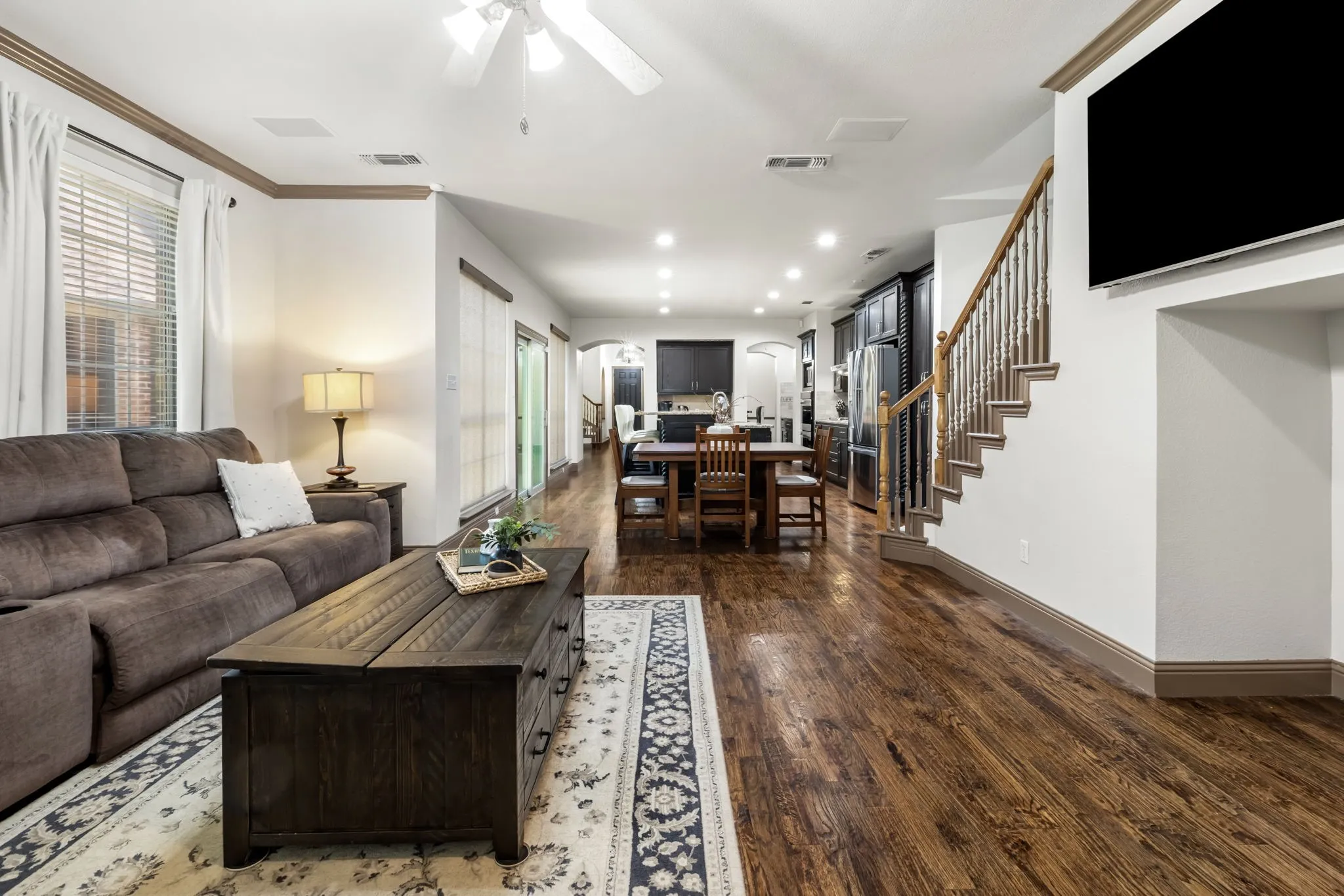 Single Family Residence For Sale in Collin County , 2120 Grayson Road, Mc Kinney, Texas 75072, 5 Bedroom, 4 Bathroom, 3 Garage spaces, 3,418 Sqft, built in 1998, mls#21364795, Real Estate Agent in Mc Kinney, Homes For Sale in Collin county, Homes For Sale in Mc Kinney, Realtor in Mc Kinney Texas, Real Estate Brokerage Independent Realty Texas, Luminita Cordes Realtor