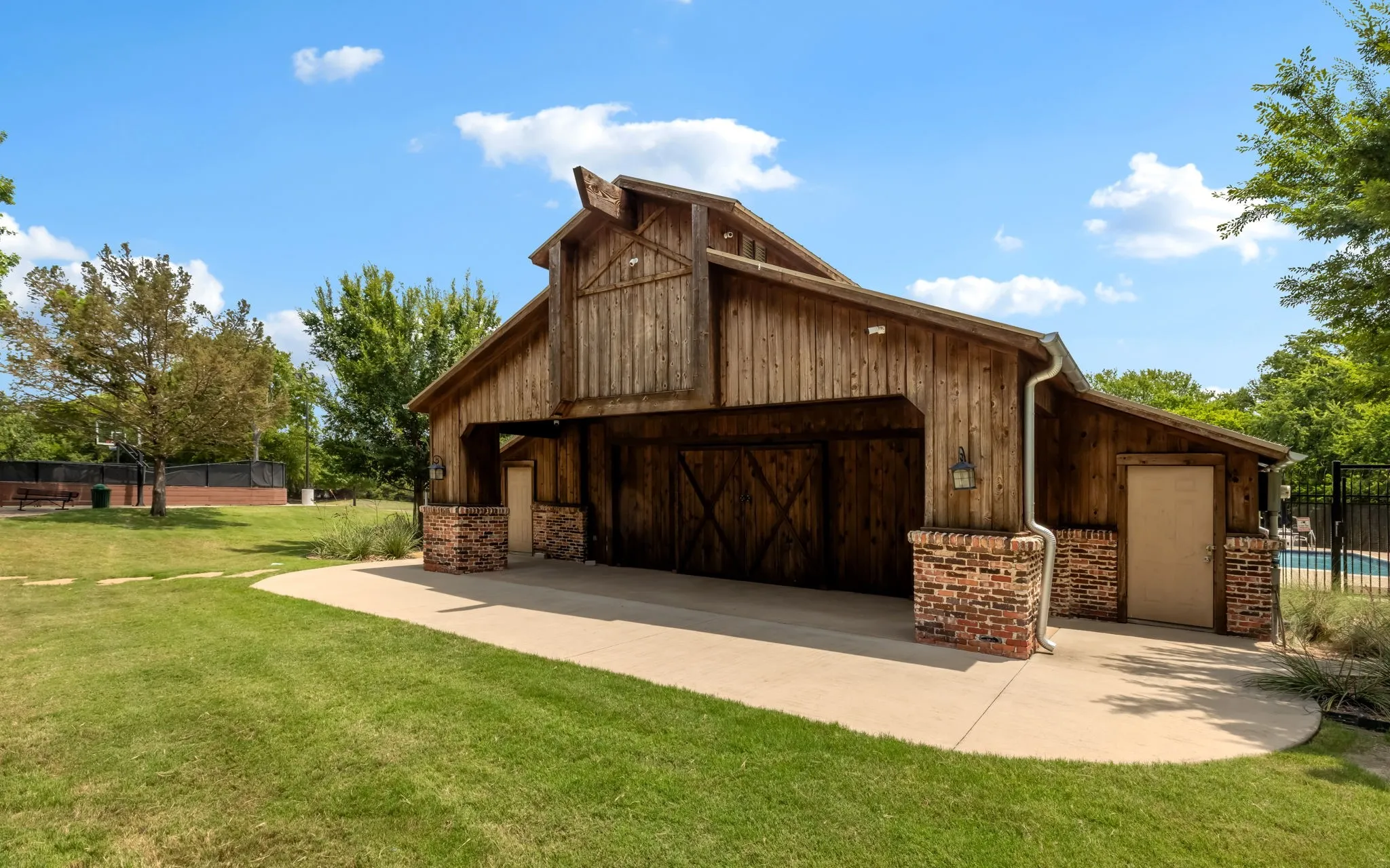 Single Family Residence For Sale in Collin County , 2120 Grayson Road, Mc Kinney, Texas 75072, 5 Bedroom, 4 Bathroom, 3 Garage spaces, 3,418 Sqft, built in 1998, mls#21364795, Real Estate Agent in Mc Kinney, Homes For Sale in Collin county, Homes For Sale in Mc Kinney, Realtor in Mc Kinney Texas, Real Estate Brokerage Independent Realty Texas, Luminita Cordes Realtor