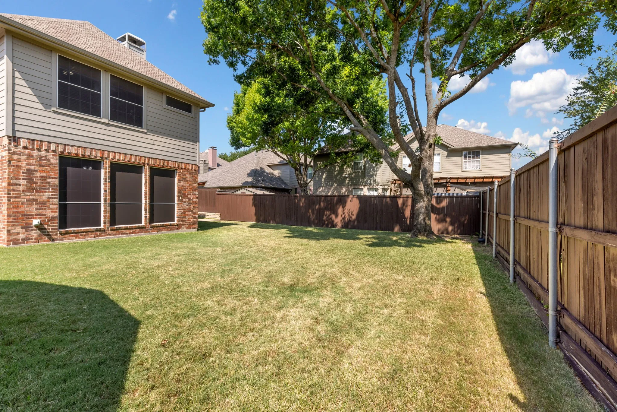 Single Family Residence For Sale in Collin County , 2120 Grayson Road, Mc Kinney, Texas 75072, 5 Bedroom, 4 Bathroom, 3 Garage spaces, 3,418 Sqft, built in 1998, mls#21364795, Real Estate Agent in Mc Kinney, Homes For Sale in Collin county, Homes For Sale in Mc Kinney, Realtor in Mc Kinney Texas, Real Estate Brokerage Independent Realty Texas, Luminita Cordes Realtor