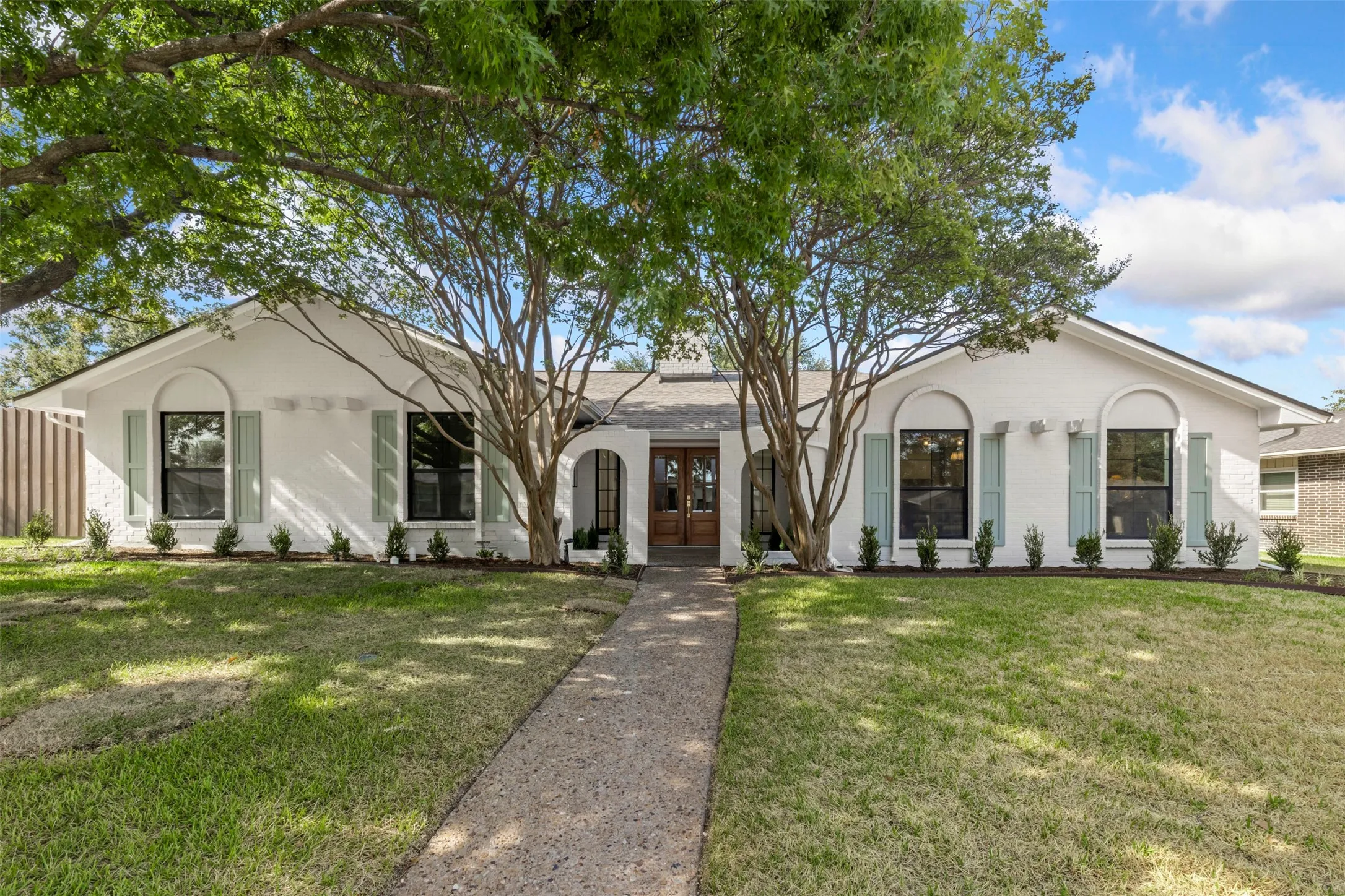 Single Family Residence For Sale in Dallas County , 6757 Orangewood Drive, Dallas, Texas 75248, 5 Bedroom, 3 Bathroom, 2 Garage spaces, 2,517 Sqft, built in 1970, mls#21358903, Real Estate Agent in Dallas, Homes For Sale in Dallas county, Homes For Sale in Dallas, Realtor in Dallas Texas, Real Estate Brokerage Independent Realty Texas, Luminita Cordes Realtor