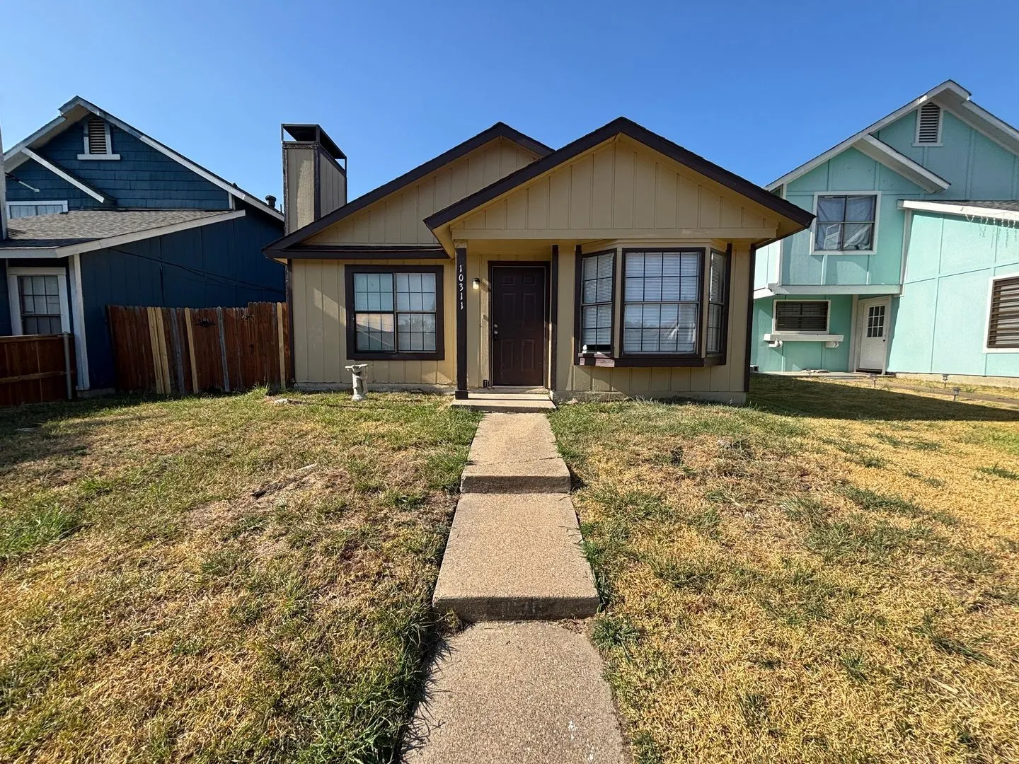 Single Family Residence For Rent in Dallas County , 10311 Tamworth Drive, Dallas, Texas 75217, 2 Bedroom, 2 Bathroom, 1 Garage spaces, 1,068 Sqft, built in 1983, mls#21365370, Real Estate Agent in Dallas, Homes For Rent in Dallas county, Homes For Rent in Dallas, Realtor in Dallas Texas, Real Estate Brokerage Independent Realty Texas, Luminita Cordes Realtor