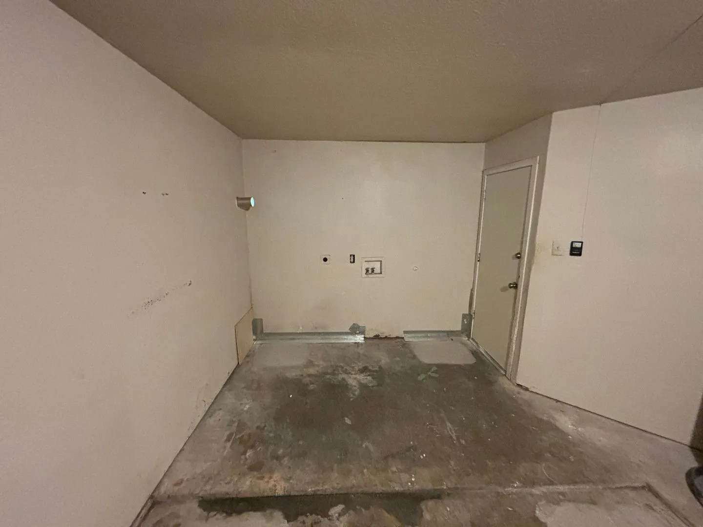 Single Family Residence For Rent in Dallas County , 10311 Tamworth Drive, Dallas, Texas 75217, 2 Bedroom, 2 Bathroom, 1 Garage spaces, 1,068 Sqft, built in 1983, mls#21365370, Real Estate Agent in Dallas, Homes For Rent in Dallas county, Homes For Rent in Dallas, Realtor in Dallas Texas, Real Estate Brokerage Independent Realty Texas, Luminita Cordes Realtor