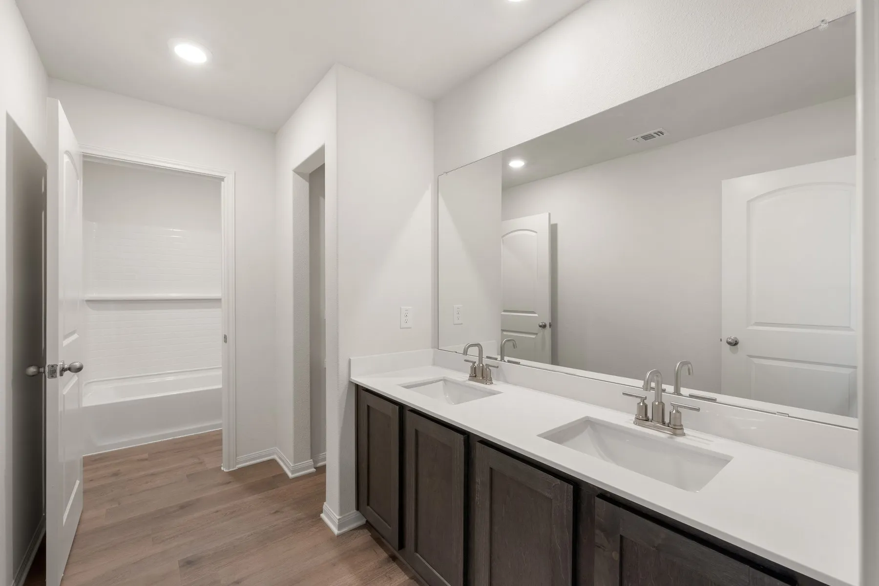 Single Family Residence For Rent in Johnson County , 13416 Gitty Up Circle, Cresson, Texas 76035, 5 Bedroom, 3 Bathroom, 2 Garage spaces, 2,733 Sqft, built in 2025, mls#21365381, Real Estate Agent in Cresson, Homes For Rent in Johnson county, Homes For Rent in Cresson, Realtor in Cresson Texas, Real Estate Brokerage Independent Realty Texas, Luminita Cordes Realtor