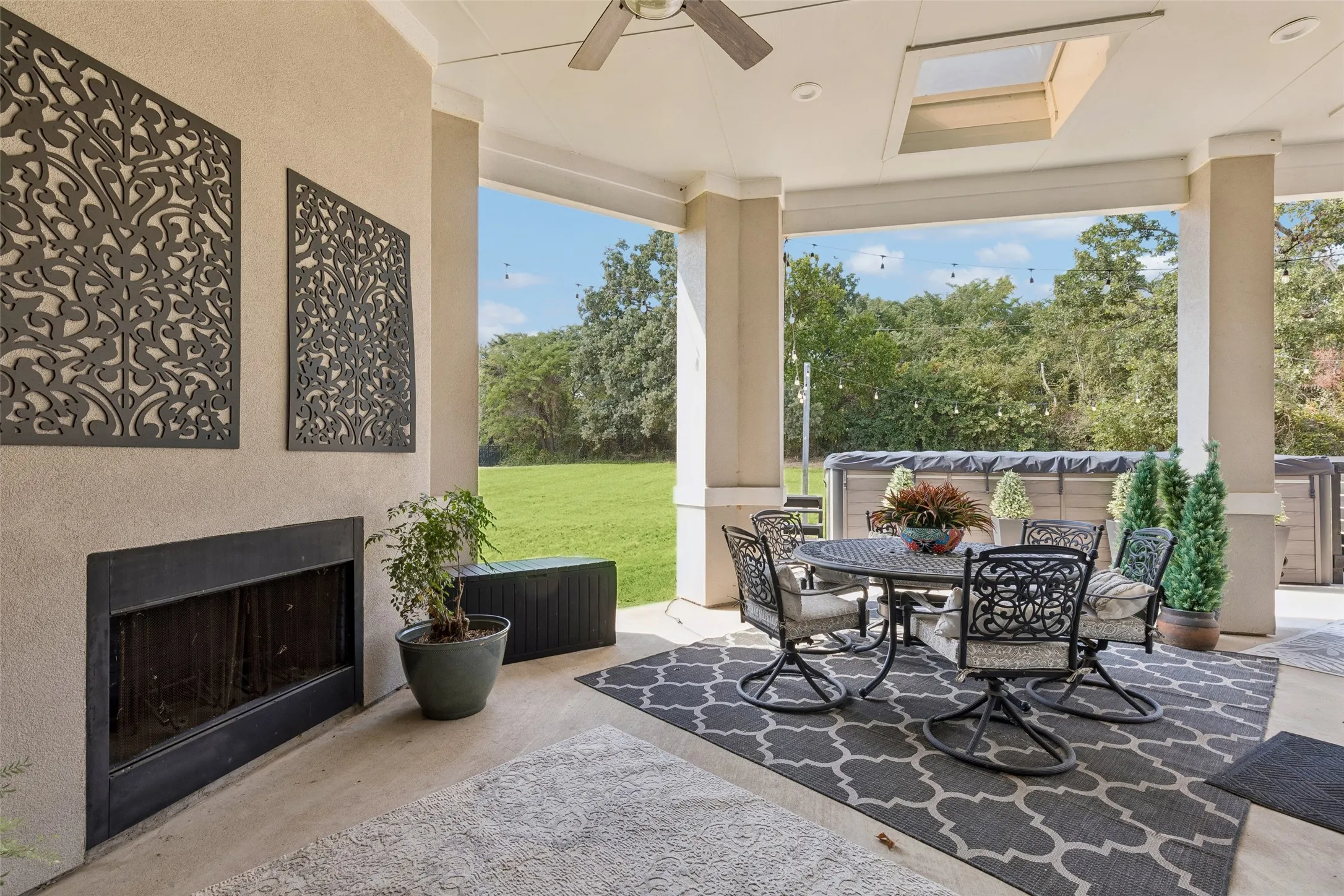 Single Family Residence For Sale in Denton County , 1270 Sunset Pointe, Cross Roads, Texas 76227, 4 Bedroom, 6 Bathroom, 3 Garage spaces, 4,640 Sqft, built in 2008, mls#21364522, Real Estate Agent in Cross Roads, Homes For Sale in Denton county, Homes For Sale in Cross Roads, Realtor in Cross Roads Texas, Real Estate Brokerage Independent Realty Texas, Luminita Cordes Realtor