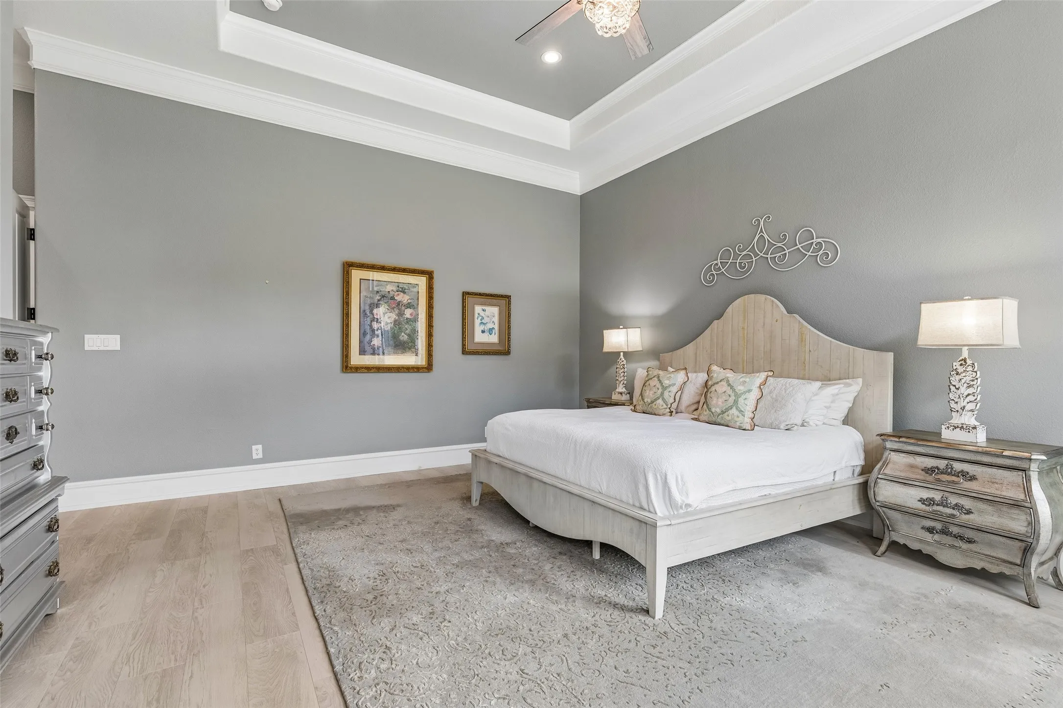 Single Family Residence For Sale in Denton County , 1270 Sunset Pointe, Cross Roads, Texas 76227, 4 Bedroom, 6 Bathroom, 3 Garage spaces, 4,640 Sqft, built in 2008, mls#21364522, Real Estate Agent in Cross Roads, Homes For Sale in Denton county, Homes For Sale in Cross Roads, Realtor in Cross Roads Texas, Real Estate Brokerage Independent Realty Texas, Luminita Cordes Realtor