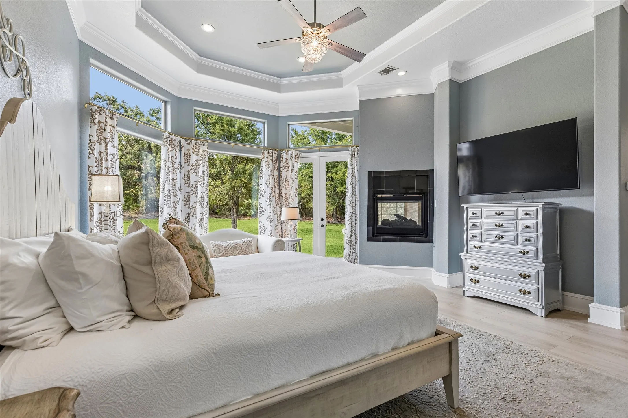 Single Family Residence For Sale in Denton County , 1270 Sunset Pointe, Cross Roads, Texas 76227, 4 Bedroom, 6 Bathroom, 3 Garage spaces, 4,640 Sqft, built in 2008, mls#21364522, Real Estate Agent in Cross Roads, Homes For Sale in Denton county, Homes For Sale in Cross Roads, Realtor in Cross Roads Texas, Real Estate Brokerage Independent Realty Texas, Luminita Cordes Realtor