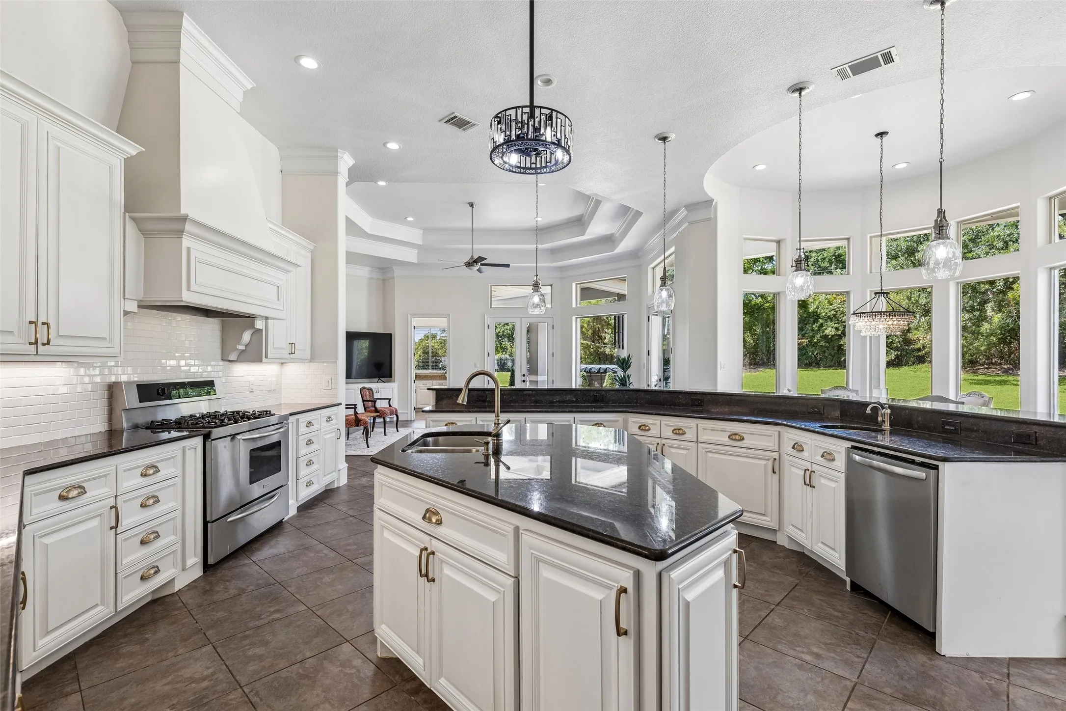 Single Family Residence For Sale in Denton County , 1270 Sunset Pointe, Cross Roads, Texas 76227, 4 Bedroom, 6 Bathroom, 3 Garage spaces, 4,640 Sqft, built in 2008, mls#21364522, Real Estate Agent in Cross Roads, Homes For Sale in Denton county, Homes For Sale in Cross Roads, Realtor in Cross Roads Texas, Real Estate Brokerage Independent Realty Texas, Luminita Cordes Realtor