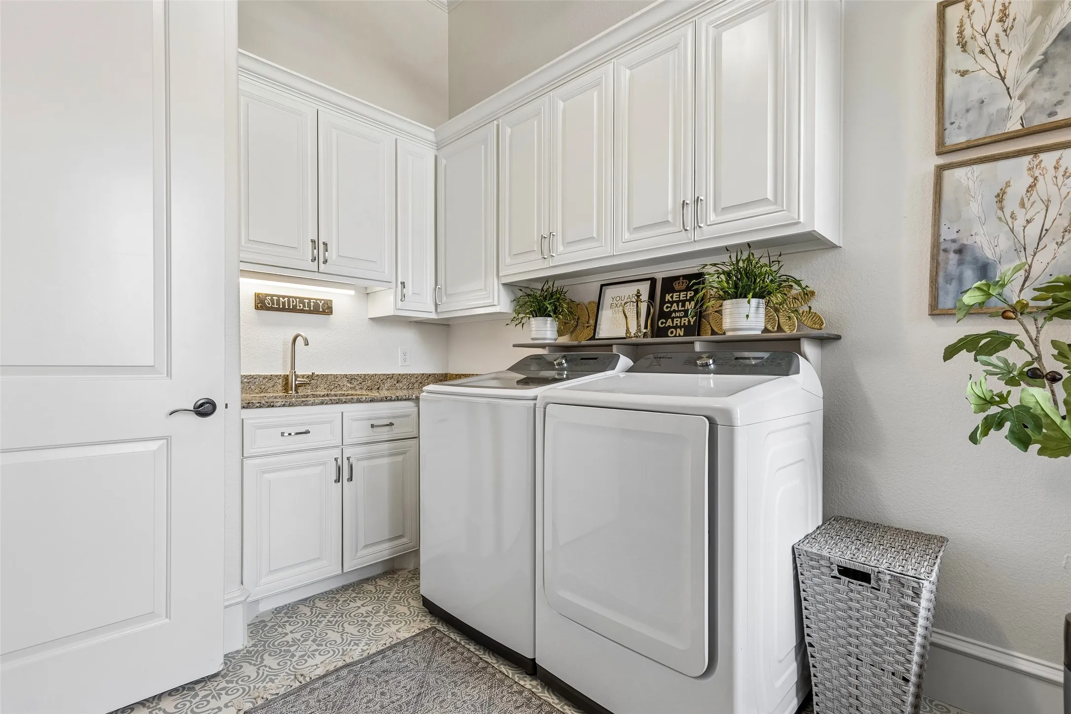 Single Family Residence For Sale in Denton County , 1270 Sunset Pointe, Cross Roads, Texas 76227, 4 Bedroom, 6 Bathroom, 3 Garage spaces, 4,640 Sqft, built in 2008, mls#21364522, Real Estate Agent in Cross Roads, Homes For Sale in Denton county, Homes For Sale in Cross Roads, Realtor in Cross Roads Texas, Real Estate Brokerage Independent Realty Texas, Luminita Cordes Realtor