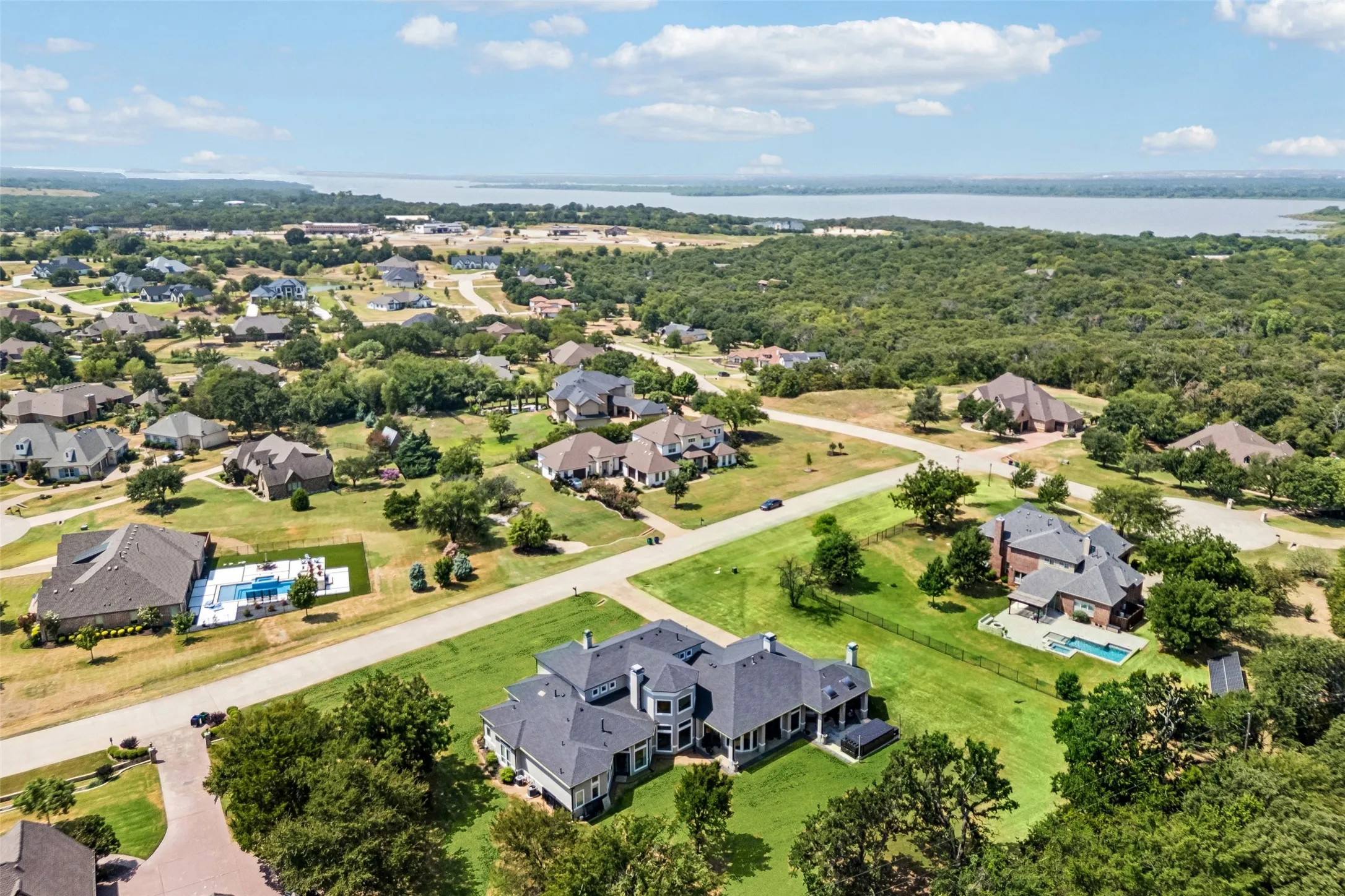 Single Family Residence For Sale in Denton County , 1270 Sunset Pointe, Cross Roads, Texas 76227, 4 Bedroom, 6 Bathroom, 3 Garage spaces, 4,640 Sqft, built in 2008, mls#21364522, Real Estate Agent in Cross Roads, Homes For Sale in Denton county, Homes For Sale in Cross Roads, Realtor in Cross Roads Texas, Real Estate Brokerage Independent Realty Texas, Luminita Cordes Realtor