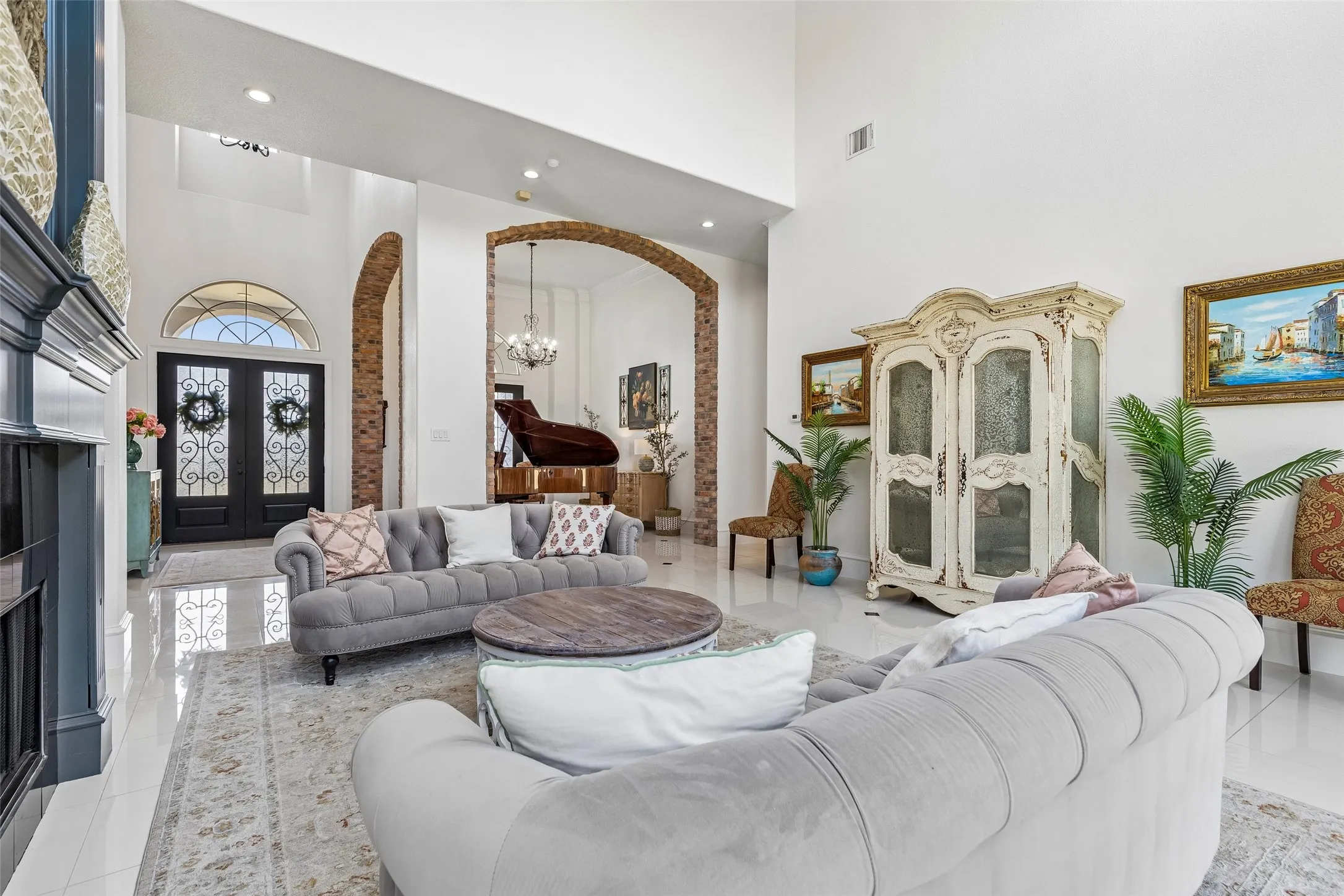Single Family Residence For Sale in Denton County , 1270 Sunset Pointe, Cross Roads, Texas 76227, 4 Bedroom, 6 Bathroom, 3 Garage spaces, 4,640 Sqft, built in 2008, mls#21364522, Real Estate Agent in Cross Roads, Homes For Sale in Denton county, Homes For Sale in Cross Roads, Realtor in Cross Roads Texas, Real Estate Brokerage Independent Realty Texas, Luminita Cordes Realtor