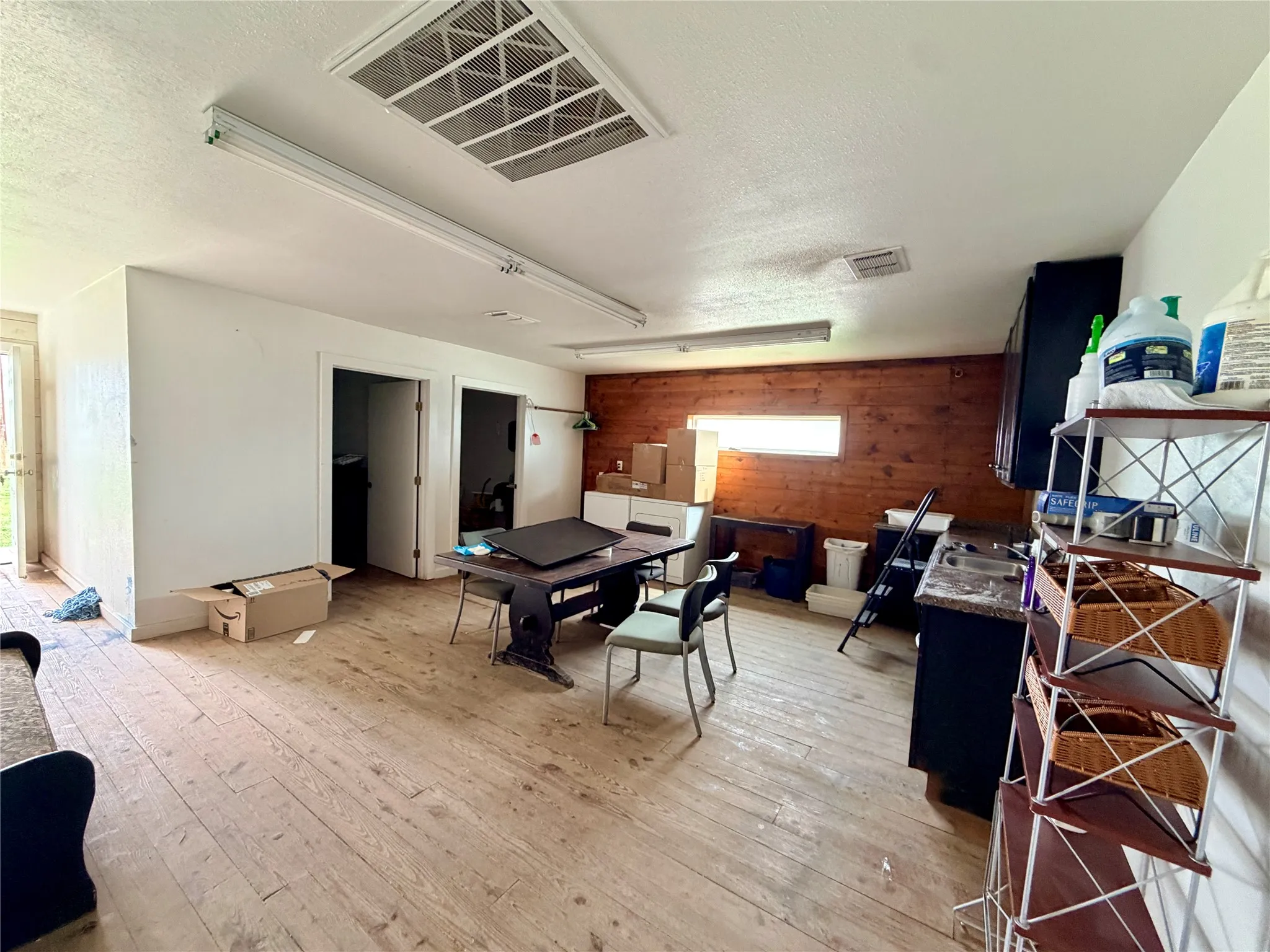 Office For Rent in Mills County , 802 W Third, Goldthwaite, Texas 76844, 0, 0, Garage spaces, 3,600 Sqft, built in 1950, Price $2,300, mls#21365323, Real Estate Agent in Goldthwaite, Homes For Rent in Mills county, Homes For Rent in Goldthwaite, Realtor in Goldthwaite Texas, Real Estate Brokerage Independent Realty Texas, Luminita Cordes Realtor