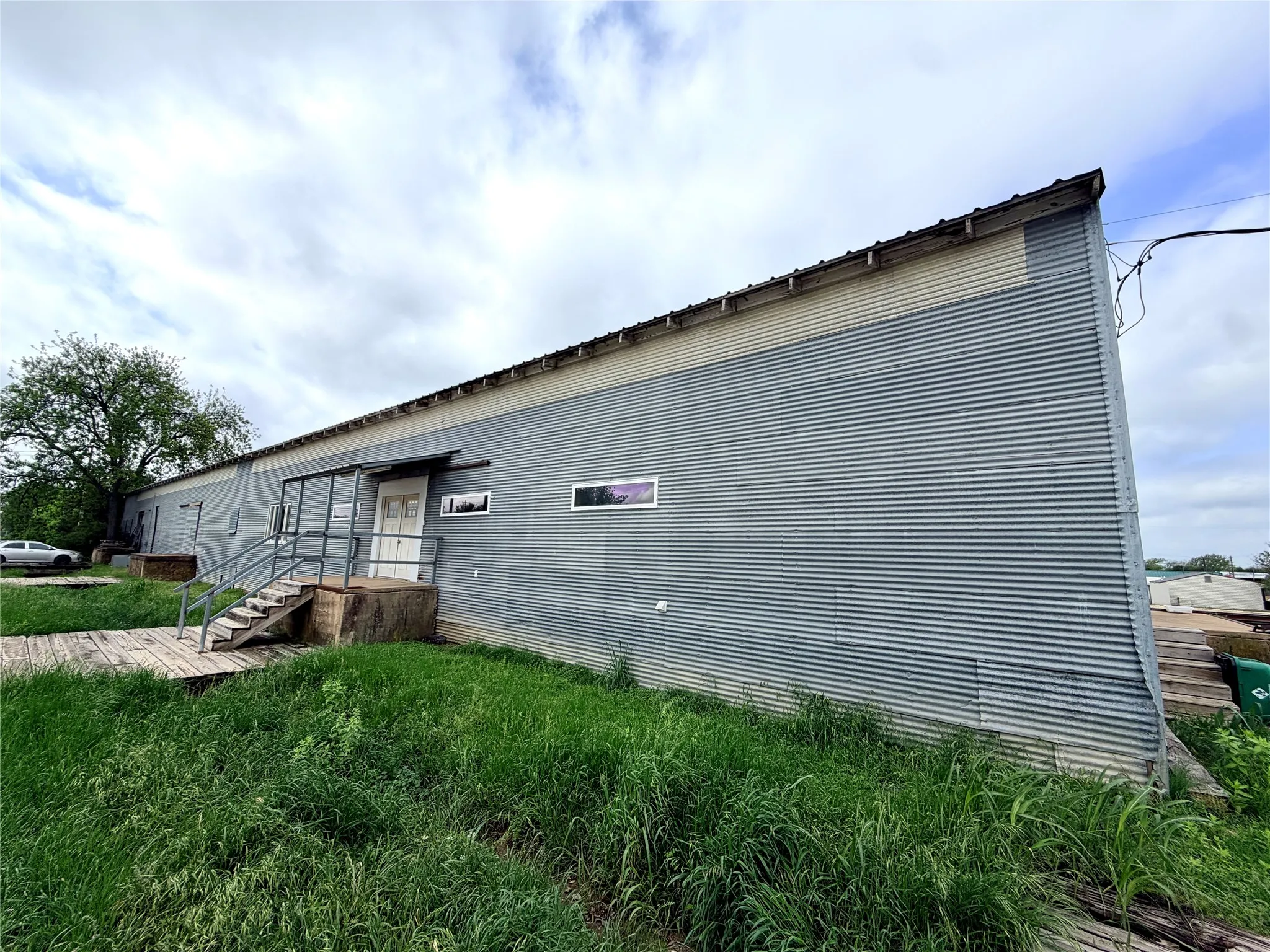 Office For Rent in Mills County , 802 W Third, Goldthwaite, Texas 76844, 0, 0, Garage spaces, 3,600 Sqft, built in 1950, Price $2,300, mls#21365323, Real Estate Agent in Goldthwaite, Homes For Rent in Mills county, Homes For Rent in Goldthwaite, Realtor in Goldthwaite Texas, Real Estate Brokerage Independent Realty Texas, Luminita Cordes Realtor