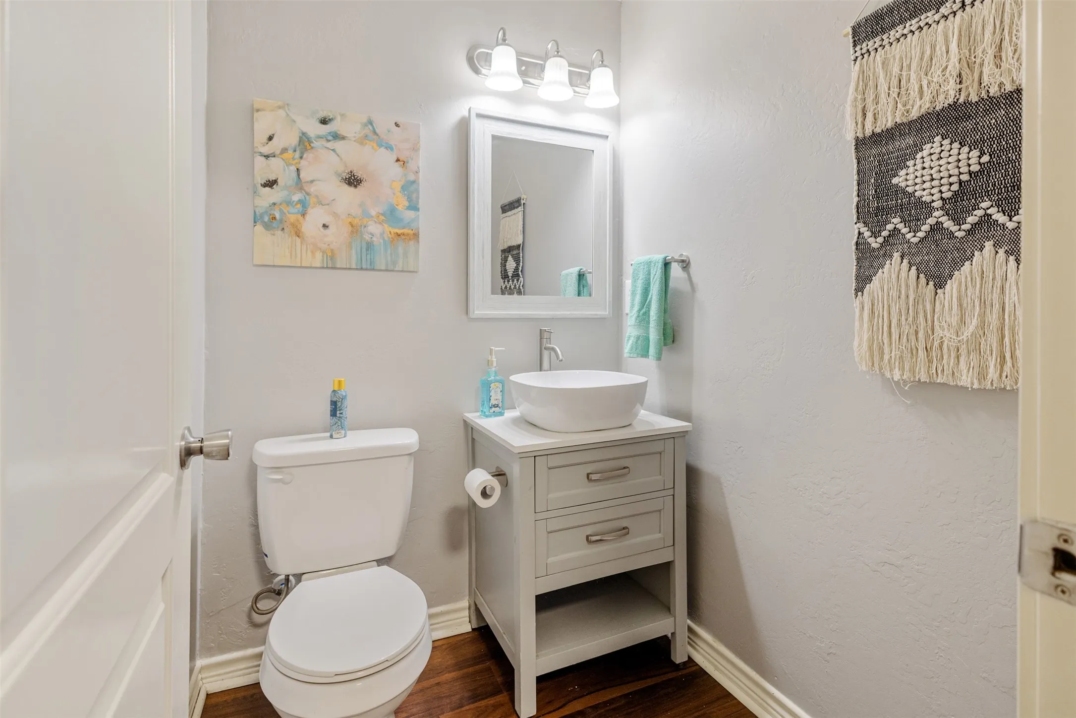 Single Family Residence For Sale in Henderson County , 120 Memorial Drive, Gun Barrel City, Texas 75156, 2 Bedroom, 3 Bathroom, Garage spaces, 1,200 Sqft, built in 1970, mls#21361891, Real Estate Agent in Gun Barrel City, Homes For Sale in Henderson county, Homes For Sale in Gun Barrel City, Realtor in Gun Barrel City Texas, Real Estate Brokerage Independent Realty Texas, Luminita Cordes Realtor