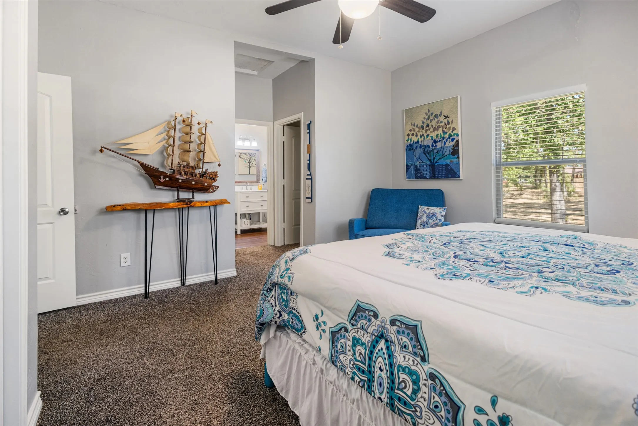 Single Family Residence For Sale in Henderson County , 120 Memorial Drive, Gun Barrel City, Texas 75156, 2 Bedroom, 3 Bathroom, Garage spaces, 1,200 Sqft, built in 1970, mls#21361891, Real Estate Agent in Gun Barrel City, Homes For Sale in Henderson county, Homes For Sale in Gun Barrel City, Realtor in Gun Barrel City Texas, Real Estate Brokerage Independent Realty Texas, Luminita Cordes Realtor