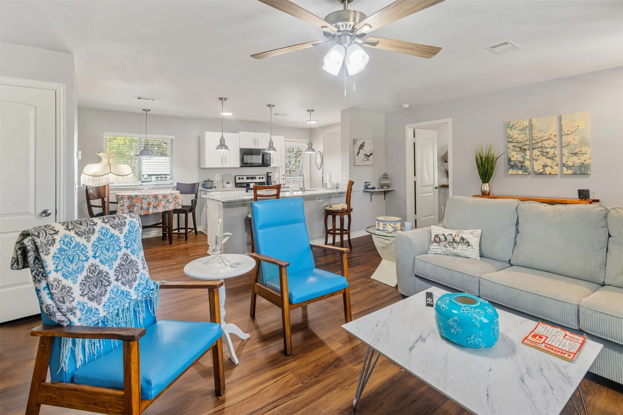 Single Family Residence For Sale in Henderson County , 120 Memorial Drive, Gun Barrel City, Texas 75156, 2 Bedroom, 3 Bathroom, Garage spaces, 1,200 Sqft, built in 1970, mls#21361891, Real Estate Agent in Gun Barrel City, Homes For Sale in Henderson county, Homes For Sale in Gun Barrel City, Realtor in Gun Barrel City Texas, Real Estate Brokerage Independent Realty Texas, Luminita Cordes Realtor