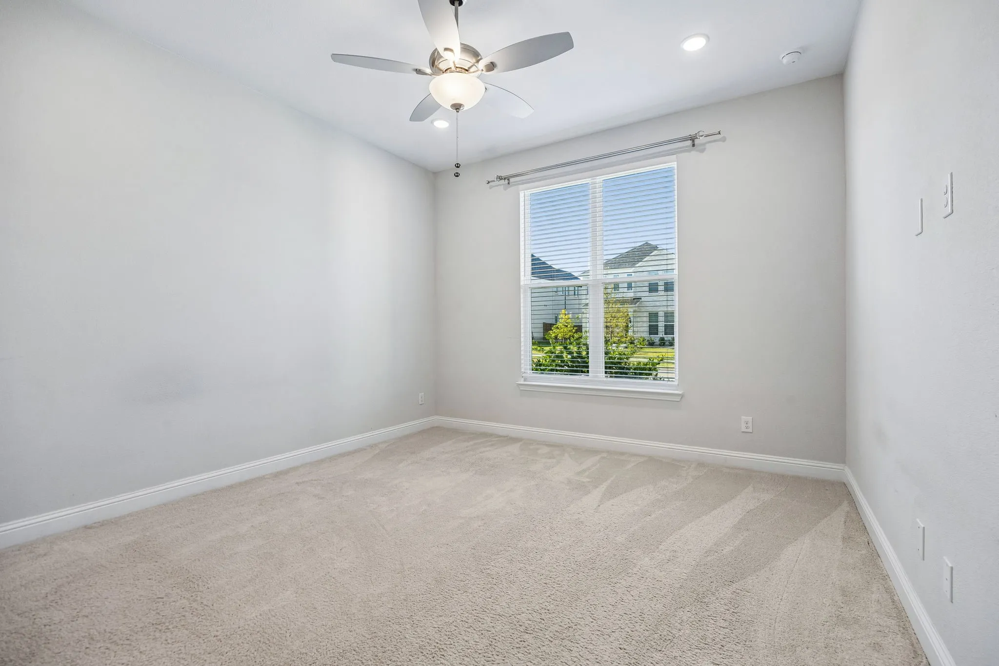 Single Family Residence For Rent in Collin County , 11476 Chartwell Court, Frisco, Texas 75035, 5 Bedroom, 4 Bathroom, 2 Garage spaces, 2,753 Sqft, built in 2024, mls#21360938, Real Estate Agent in Frisco, Homes For Rent in Collin county, Homes For Rent in Frisco, Realtor in Frisco Texas, Real Estate Brokerage Independent Realty Texas, Luminita Cordes Realtor