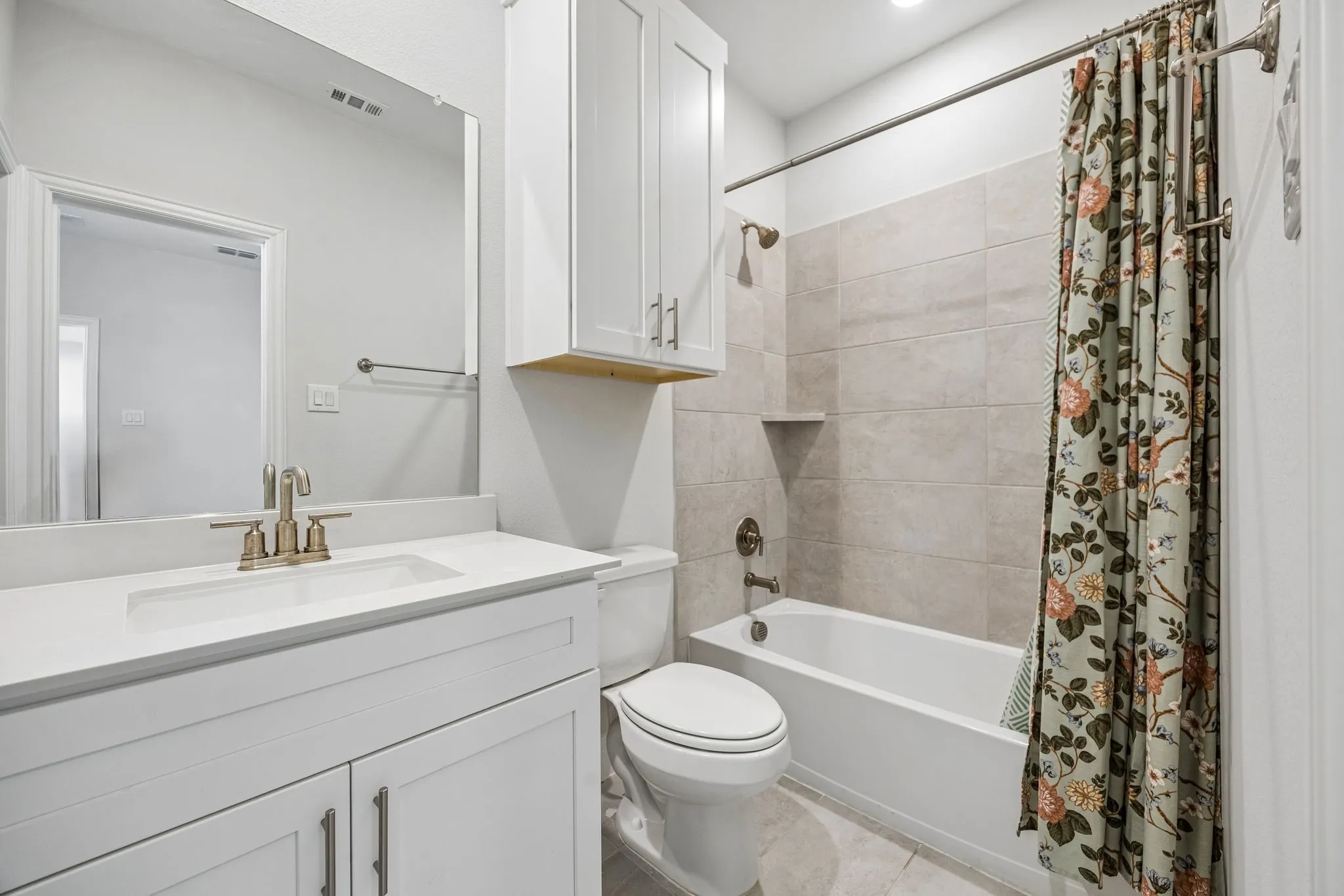Single Family Residence For Rent in Collin County , 11476 Chartwell Court, Frisco, Texas 75035, 5 Bedroom, 4 Bathroom, 2 Garage spaces, 2,753 Sqft, built in 2024, mls#21360938, Real Estate Agent in Frisco, Homes For Rent in Collin county, Homes For Rent in Frisco, Realtor in Frisco Texas, Real Estate Brokerage Independent Realty Texas, Luminita Cordes Realtor
