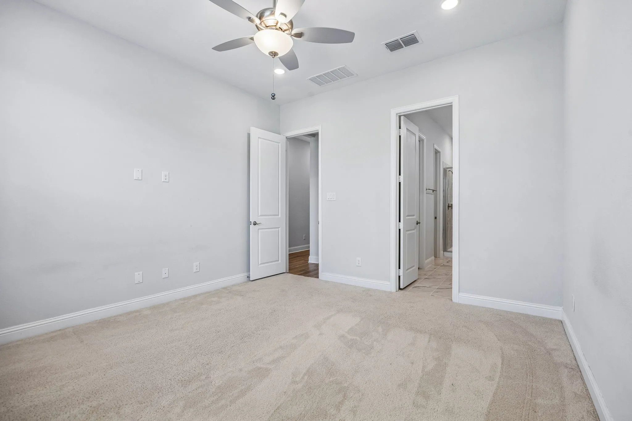 Single Family Residence For Rent in Collin County , 11476 Chartwell Court, Frisco, Texas 75035, 5 Bedroom, 4 Bathroom, 2 Garage spaces, 2,753 Sqft, built in 2024, mls#21360938, Real Estate Agent in Frisco, Homes For Rent in Collin county, Homes For Rent in Frisco, Realtor in Frisco Texas, Real Estate Brokerage Independent Realty Texas, Luminita Cordes Realtor