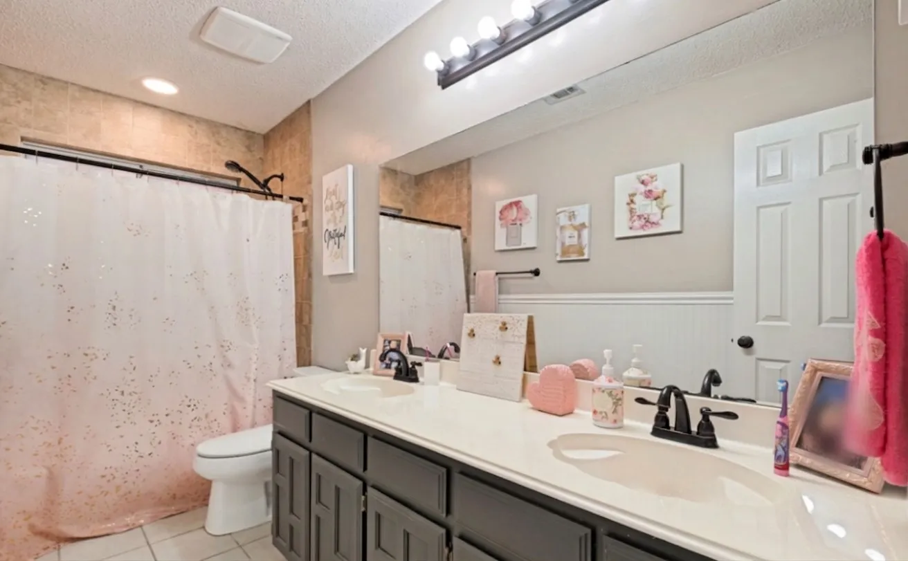 Single Family Residence For Sale in Dallas County , 2425 Waterloo Lane, Mesquite, Texas 75181, 3 Bedroom, 2 Bathroom, 2 Garage spaces, 1,892 Sqft, built in 1992, mls#21364116, Real Estate Agent in Mesquite, Homes For Sale in Dallas county, Homes For Sale in Mesquite, Realtor in Mesquite Texas, Real Estate Brokerage Independent Realty Texas, Luminita Cordes Realtor